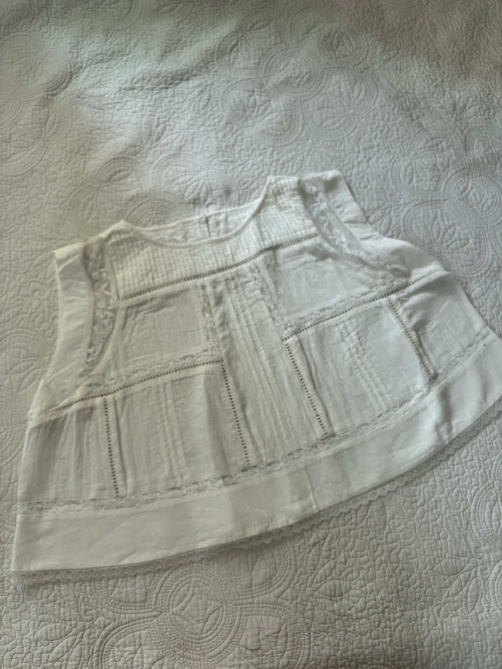 Anthropologies Boxy pintuck top M/L