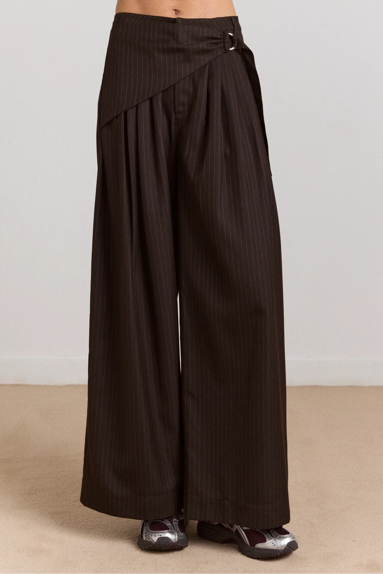 DAMSON MADDER Fabia Trouser - Choc Pinstripe