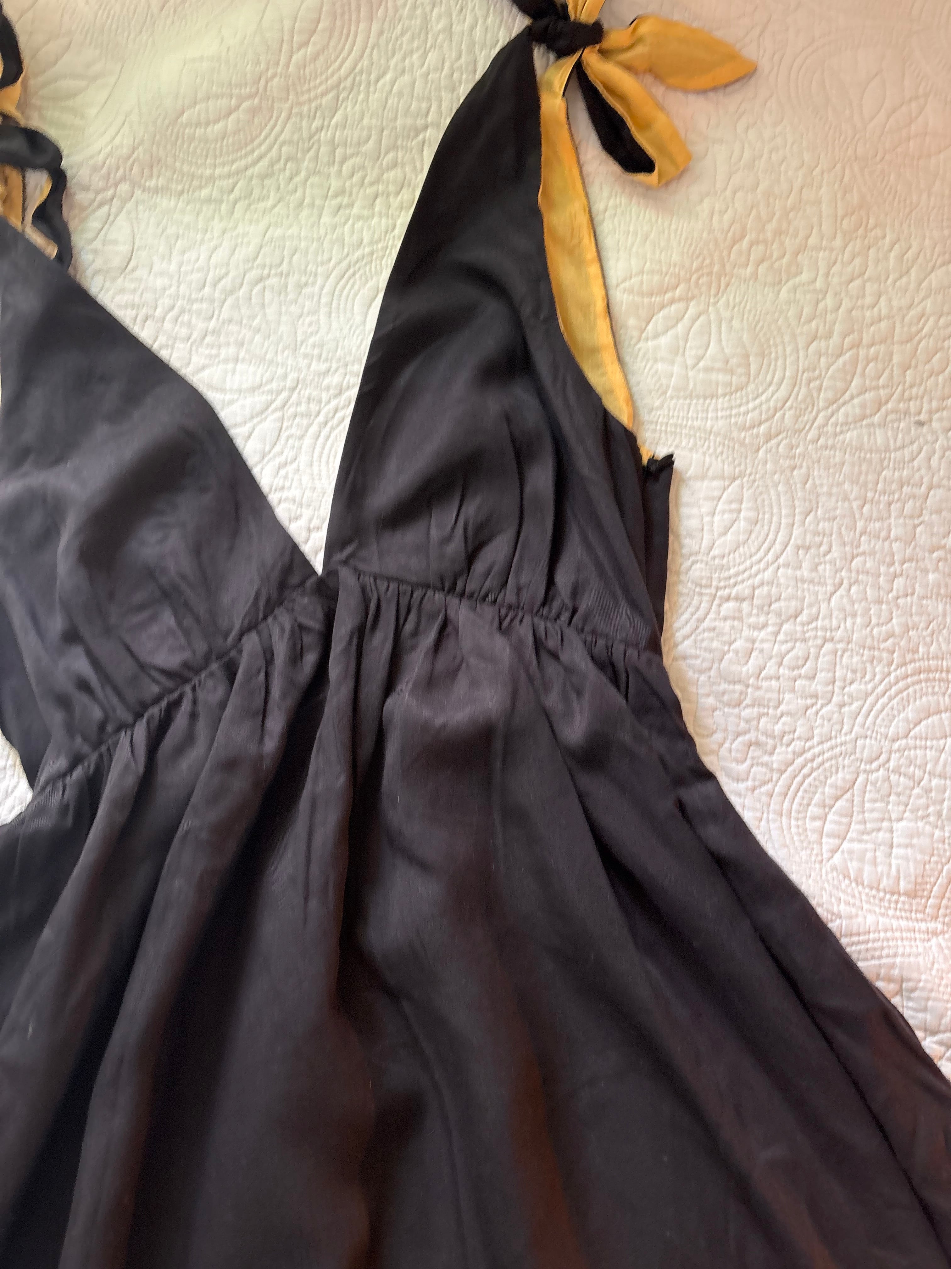 Black shoulder tie dress S