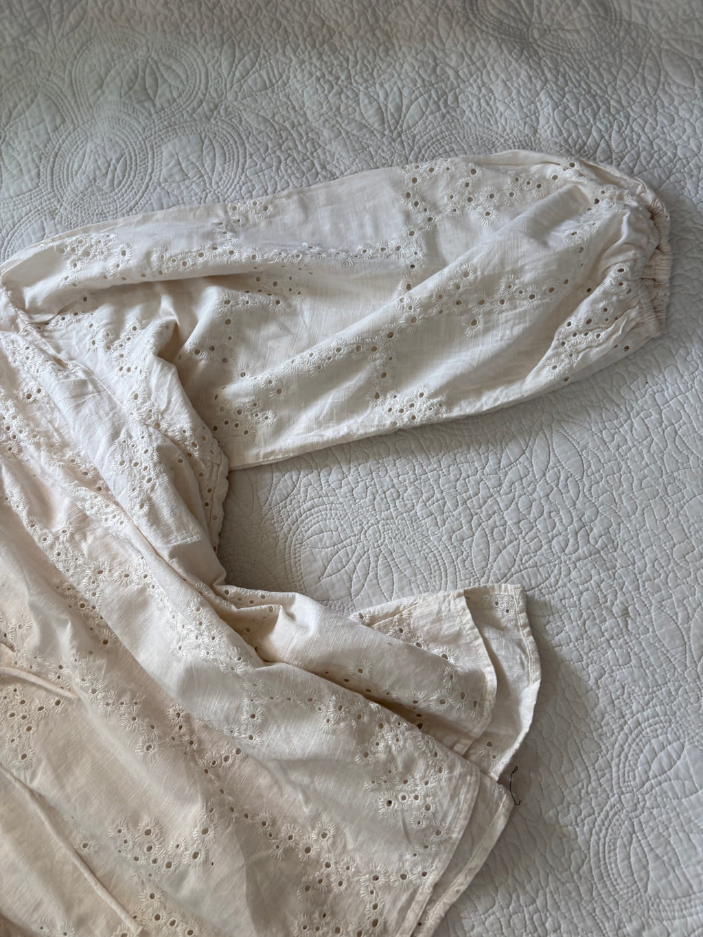 Kay/day embroidered top M/L