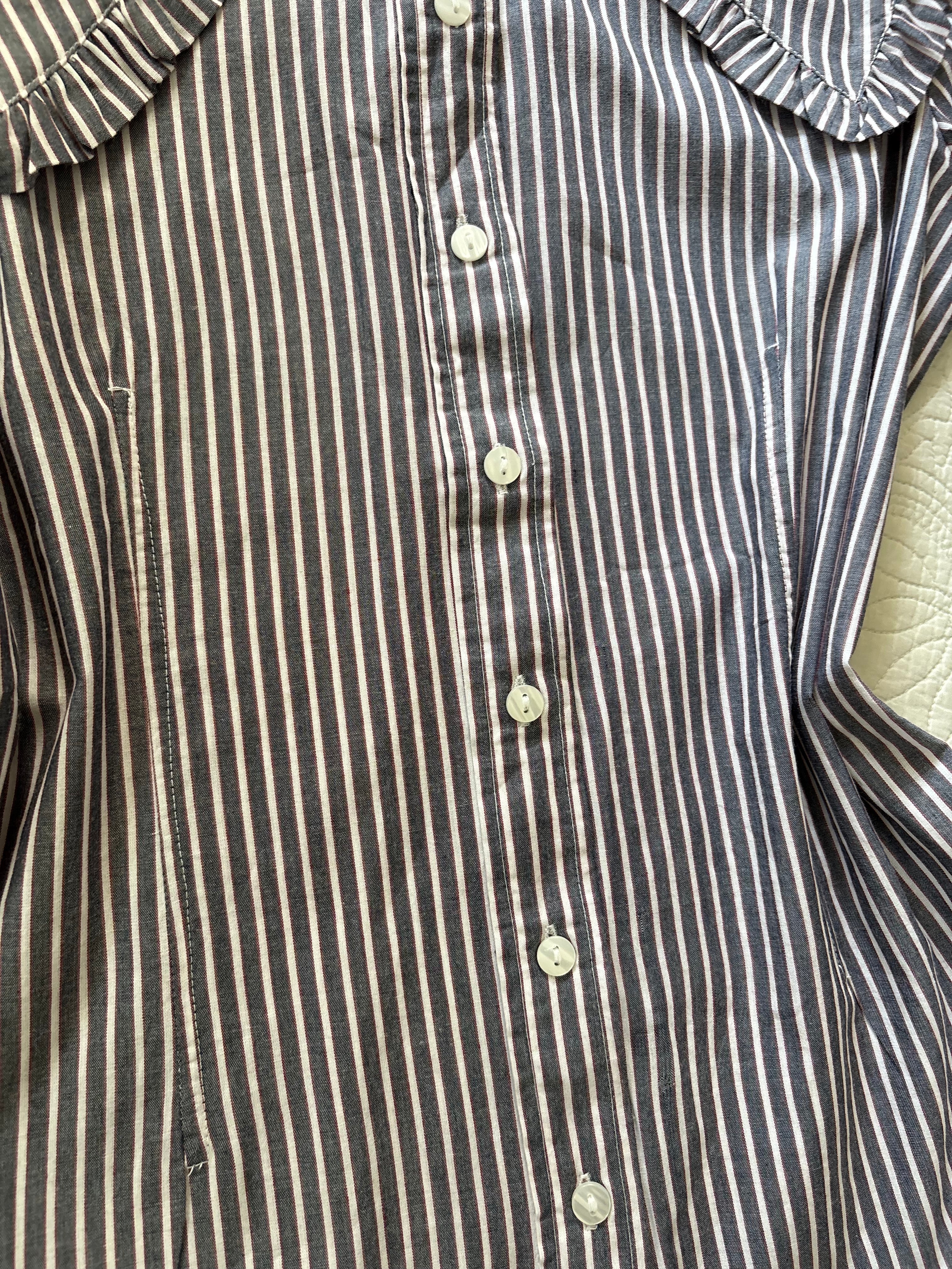 Boii Studios ruffle collar shirt S