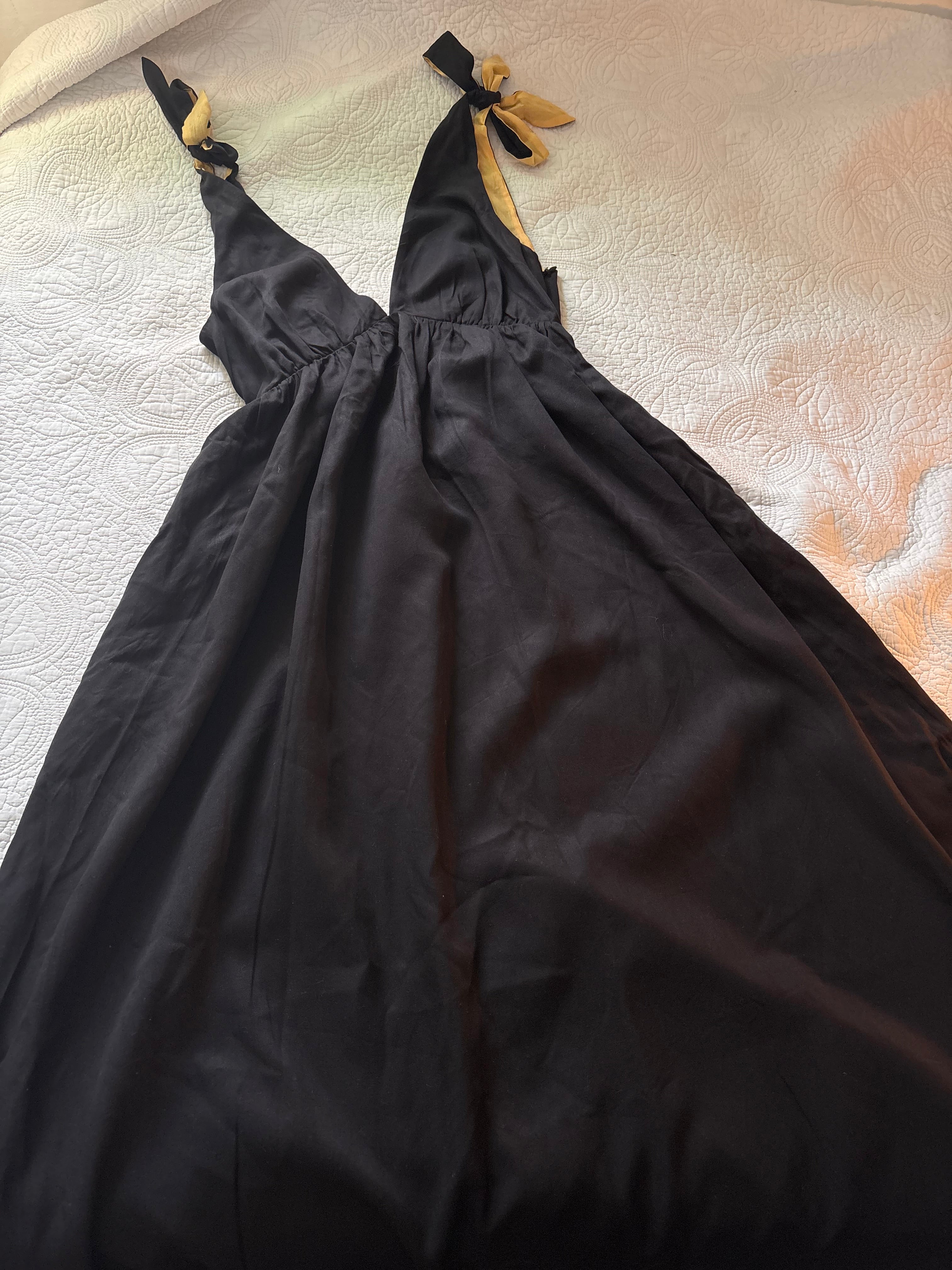 Black shoulder tie dress S