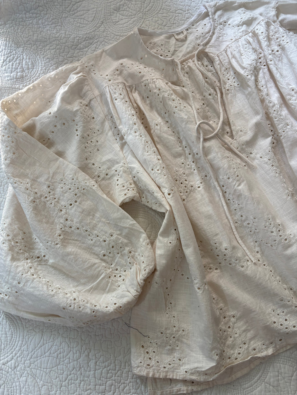 Kay/day embroidered top M/L