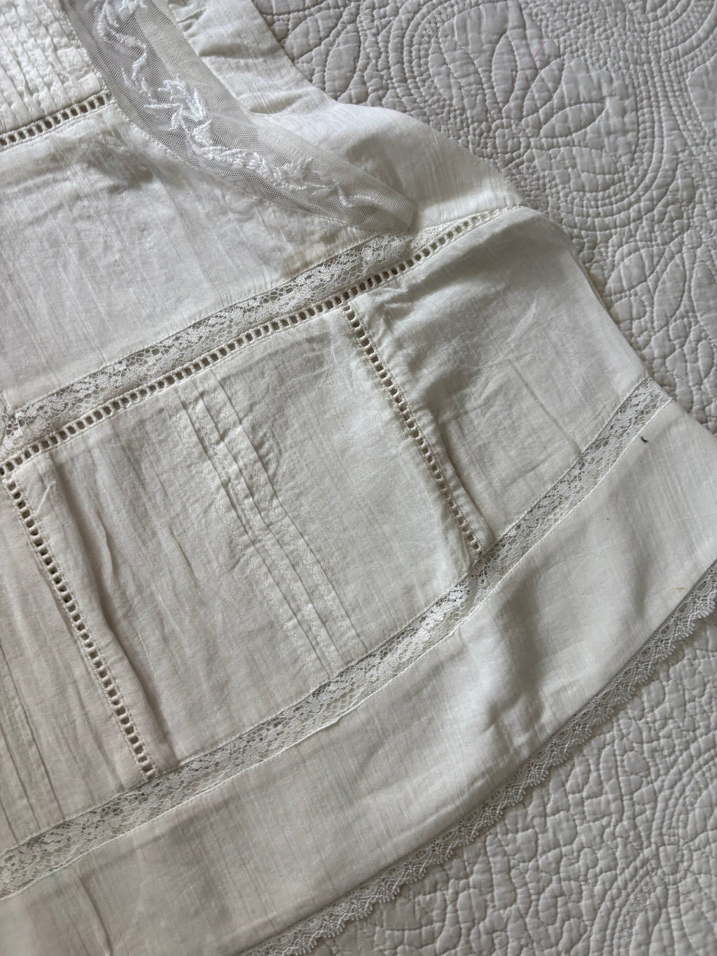 Anthropologies Boxy pintuck top M/L