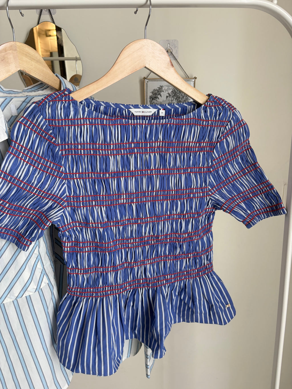 TOMMY HILFIGER SMOCKED TOP XS