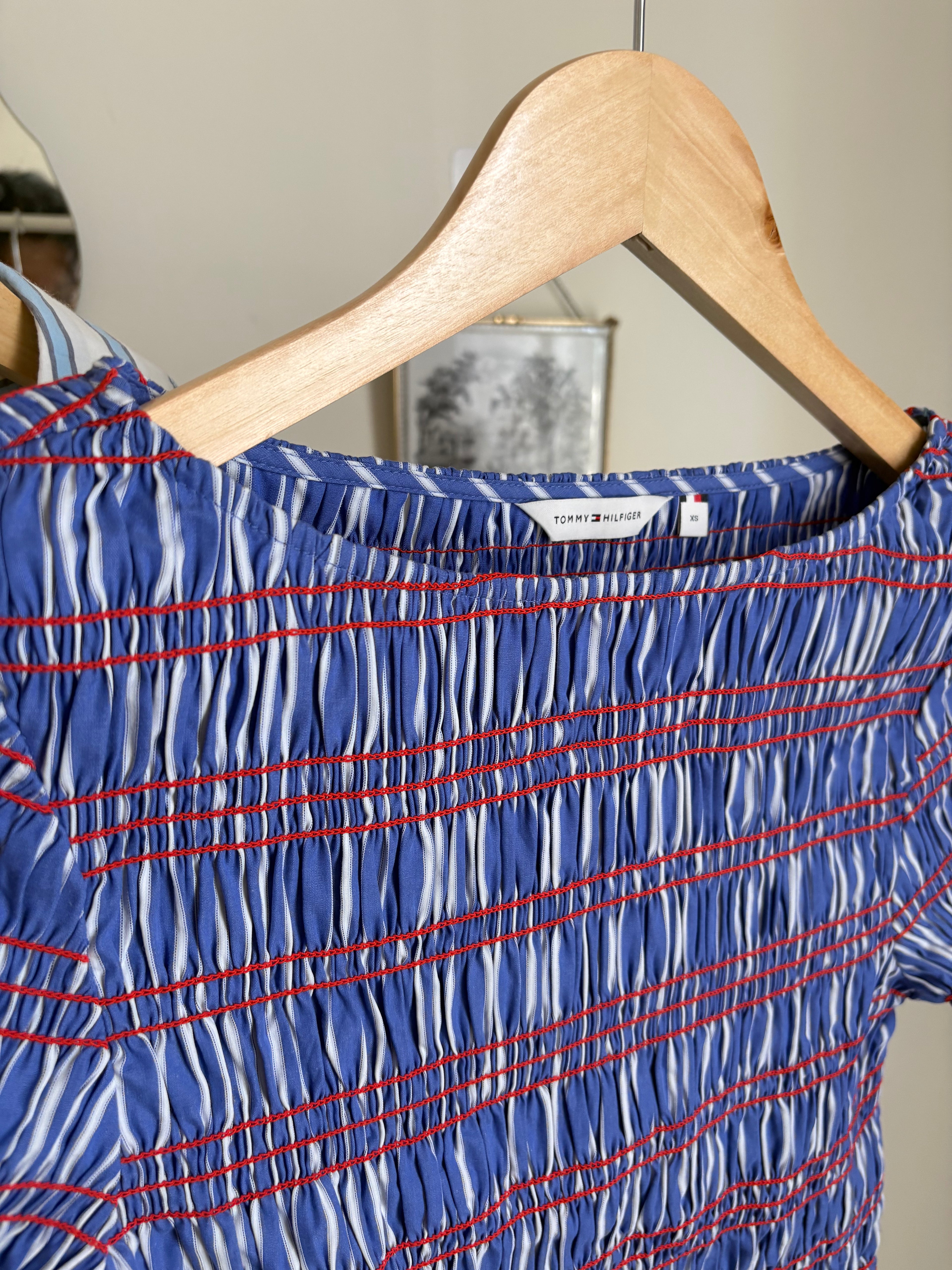 TOMMY HILFIGER SMOCKED TOP XS