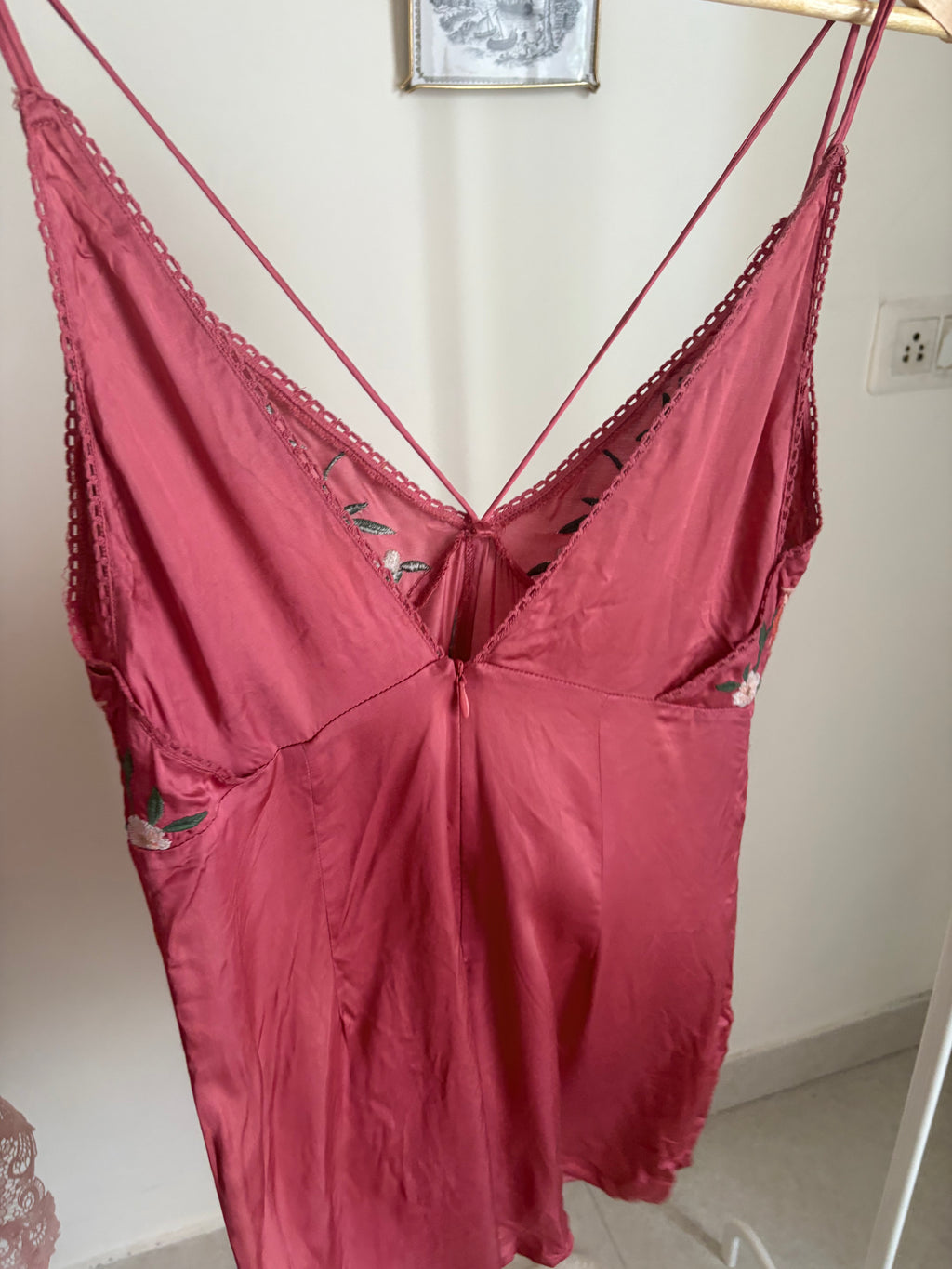 BERSHKA Pink satin jumpsuit with colorful embroidery XS