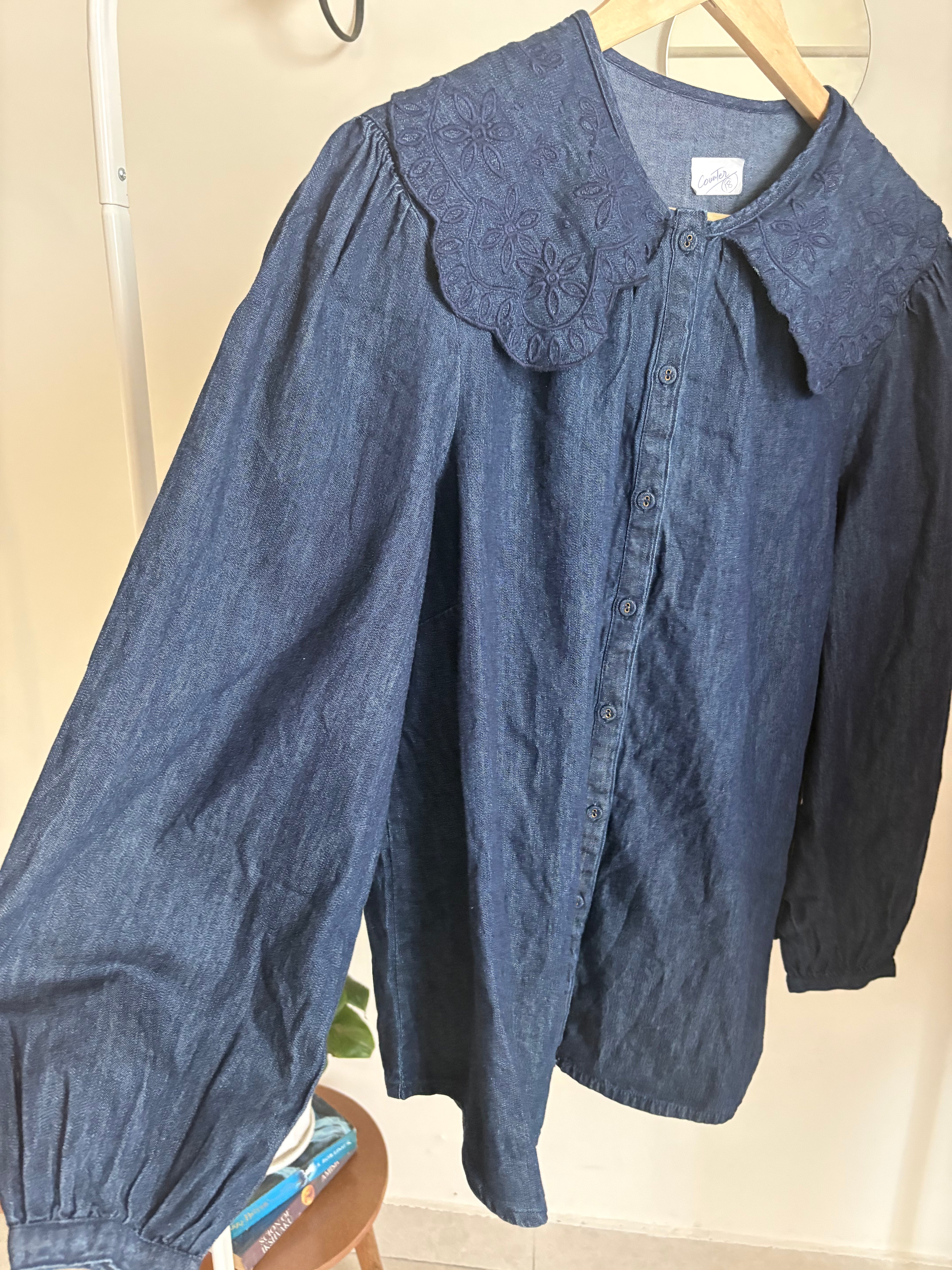 DENIM EMBROIDERTED COLLAR SHIRT L