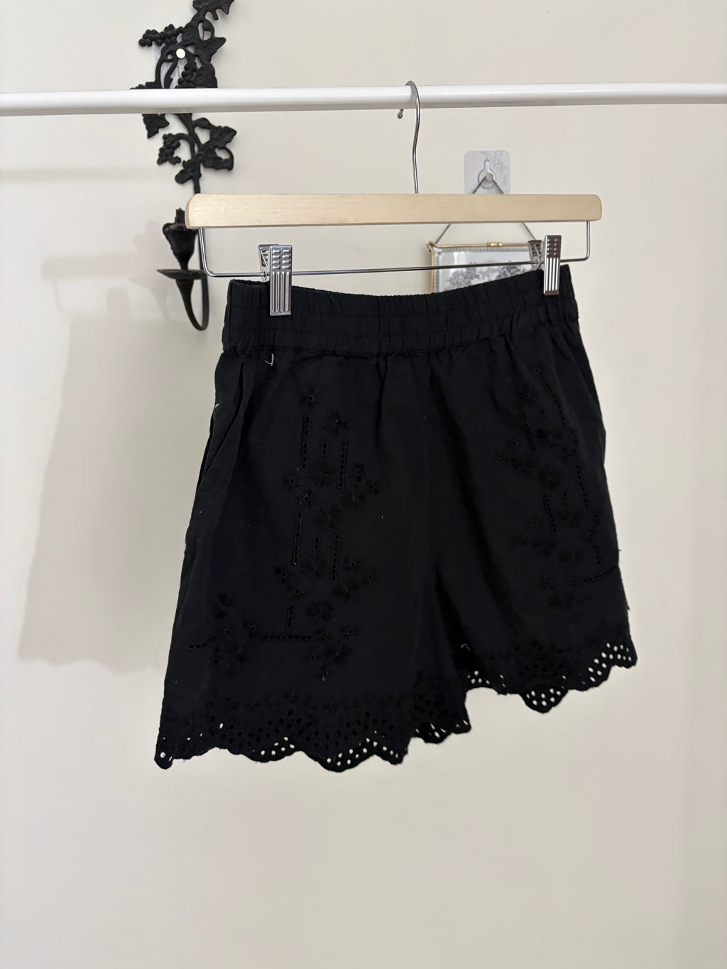 Damson Madder Blondey Shorts Black Embroidery