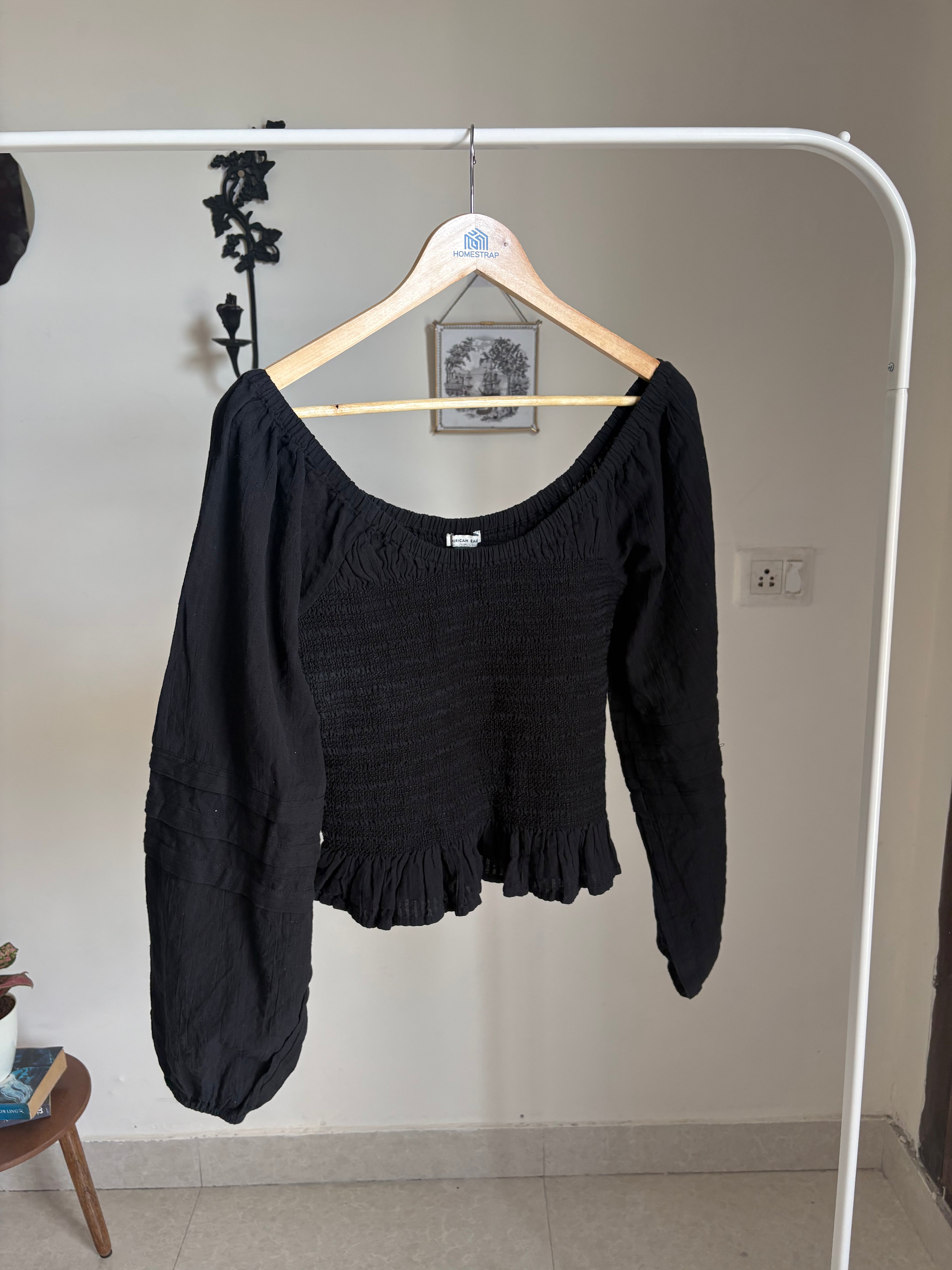 AMERICAN EAGLE SMOCKED TOP M