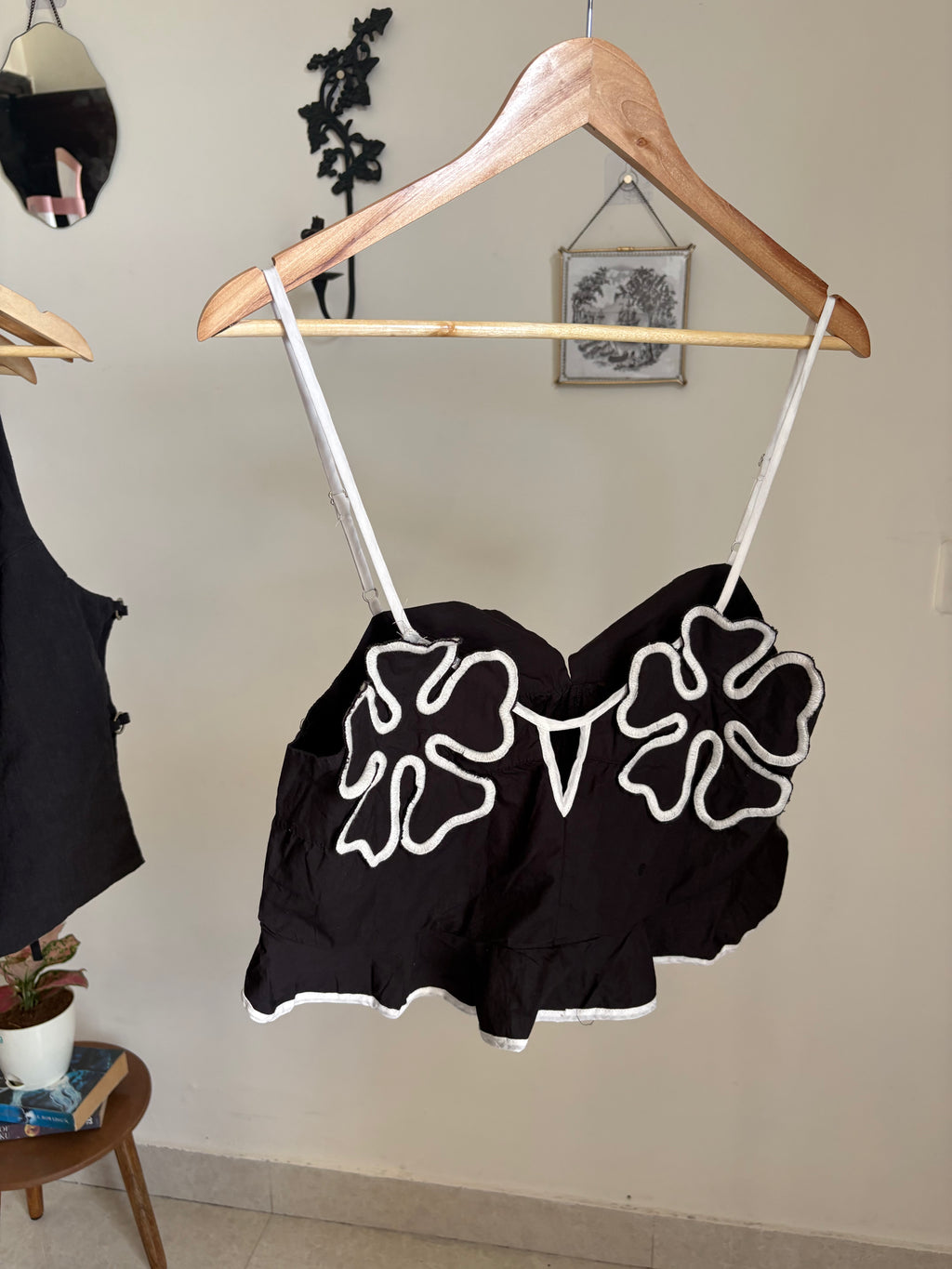 Celandine Bondi Bloom Graphic Floral Crop S