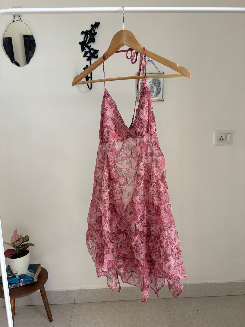 Kimchi Blue Noa Verziertes Neckholder DRESS M