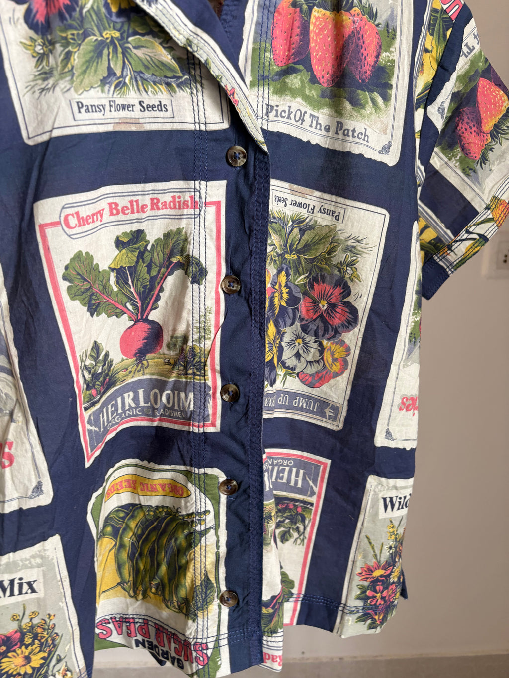 BDG Asher FARM Souvenir Shirt XS
