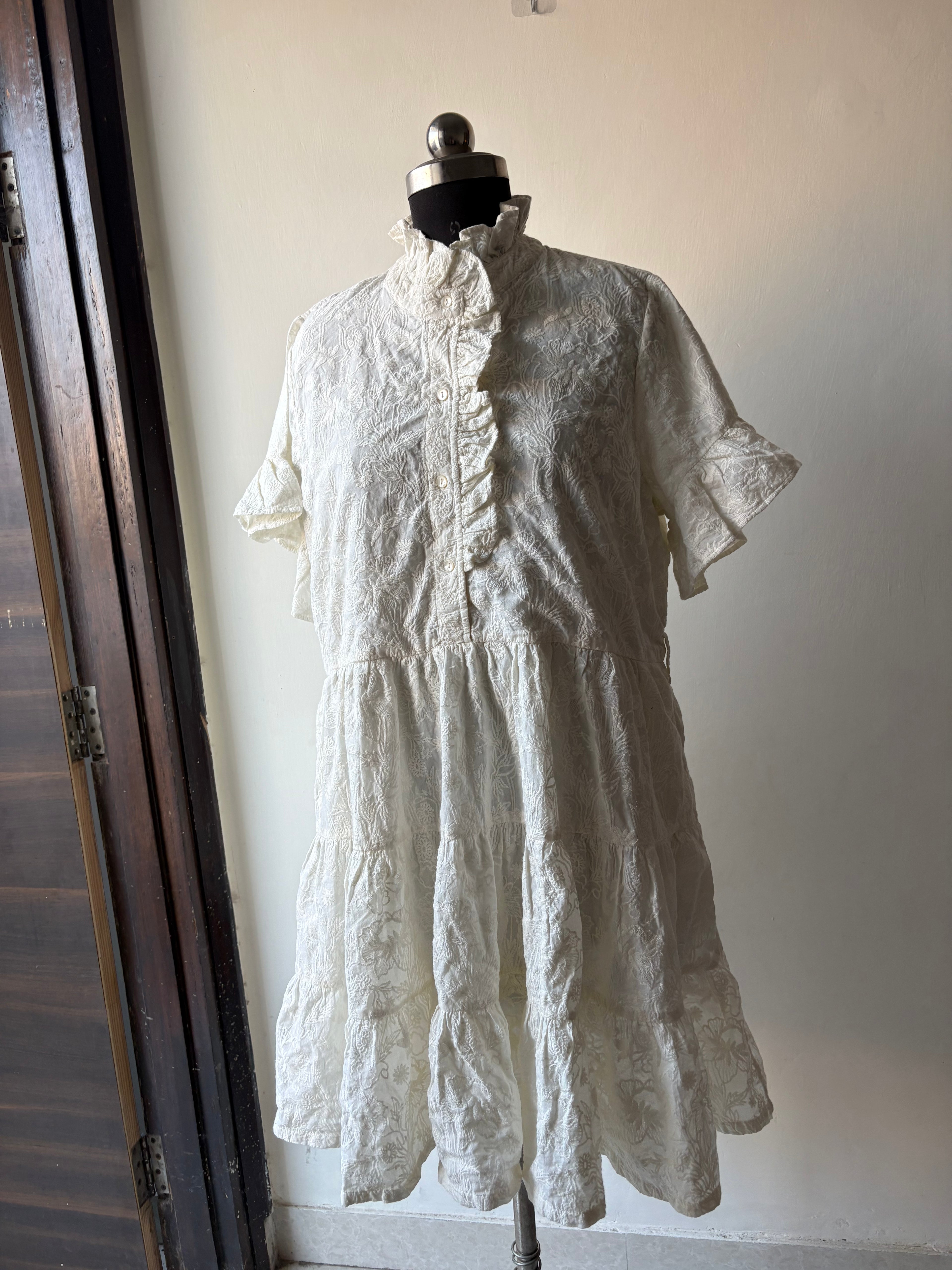 Mille Violetta Dress in white L