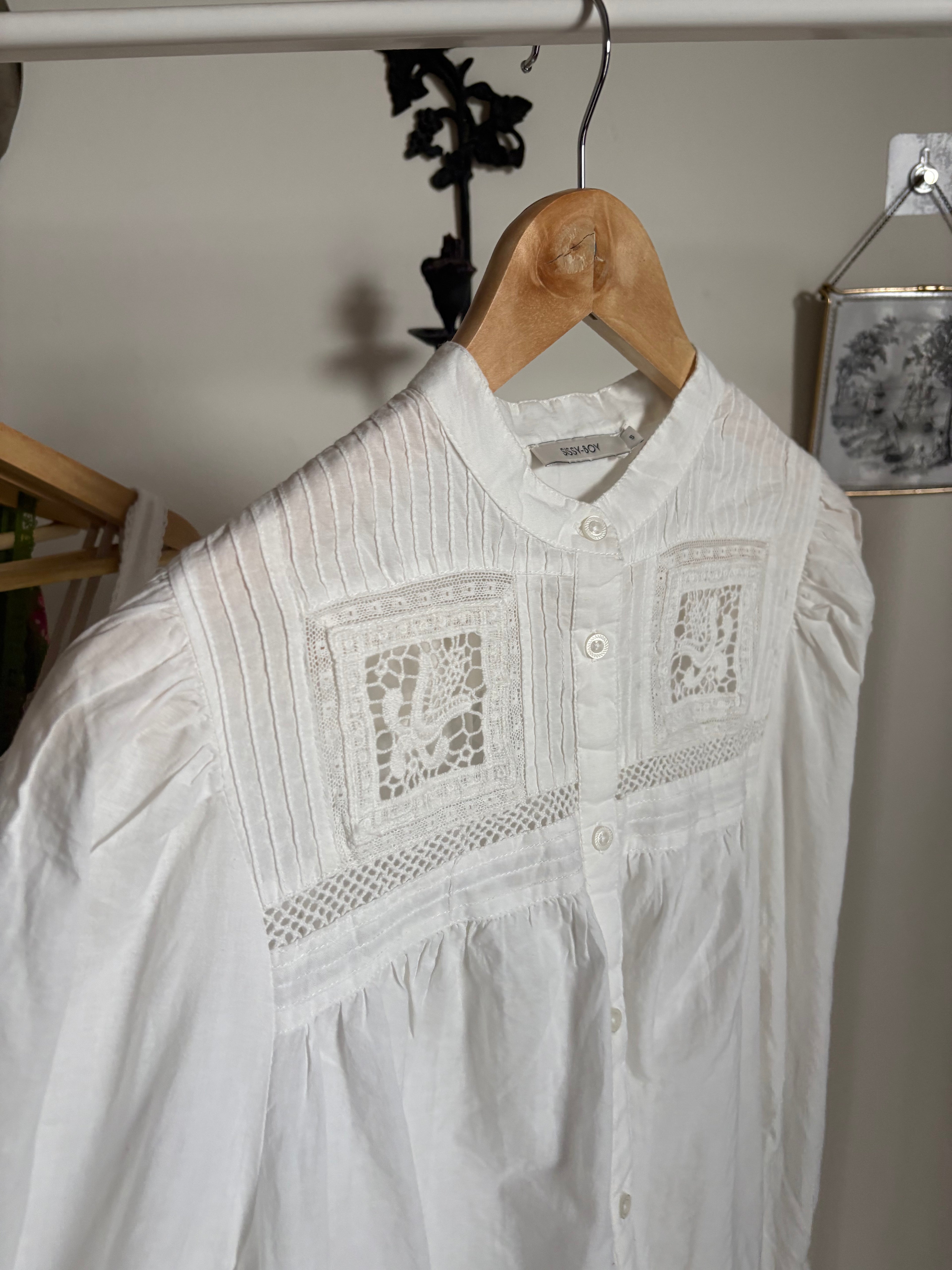 Sissy-Boy MIT-DETAILS - Button-down blouse S