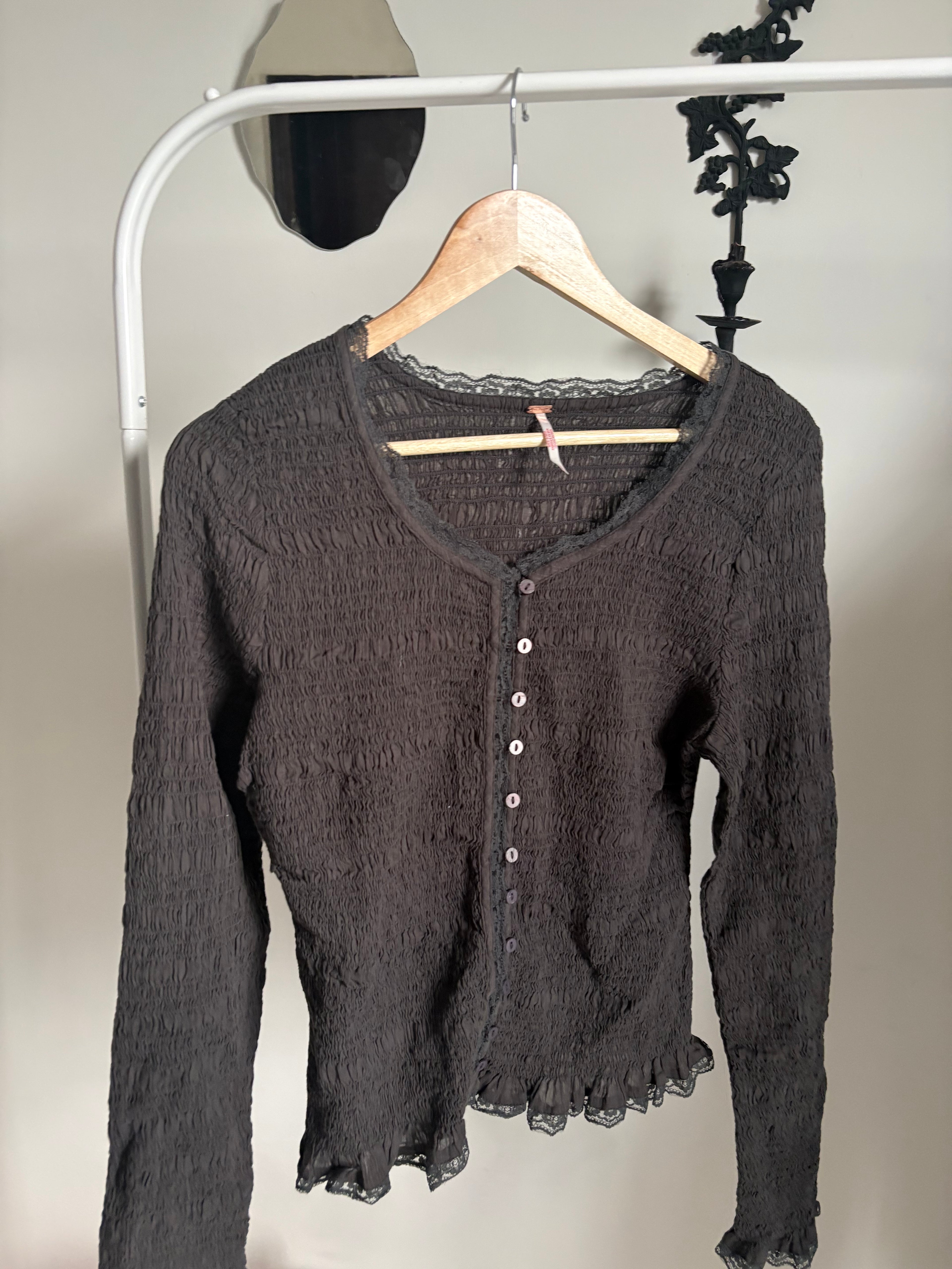 FREE PEOPLE Elliot Smocked Solid Top WASHED BLACK XL