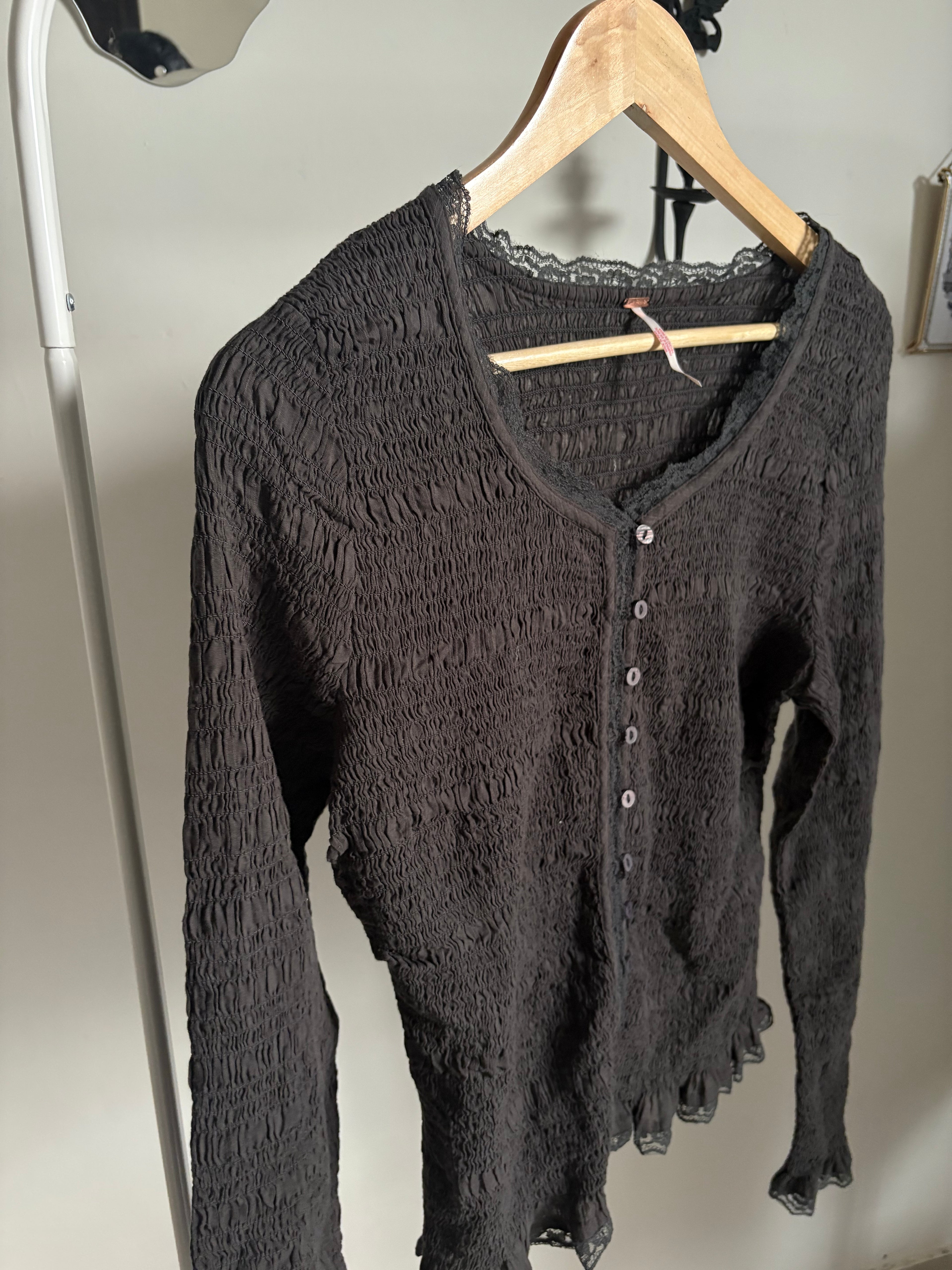FREE PEOPLE Elliot Smocked Solid Top WASHED BLACK XL