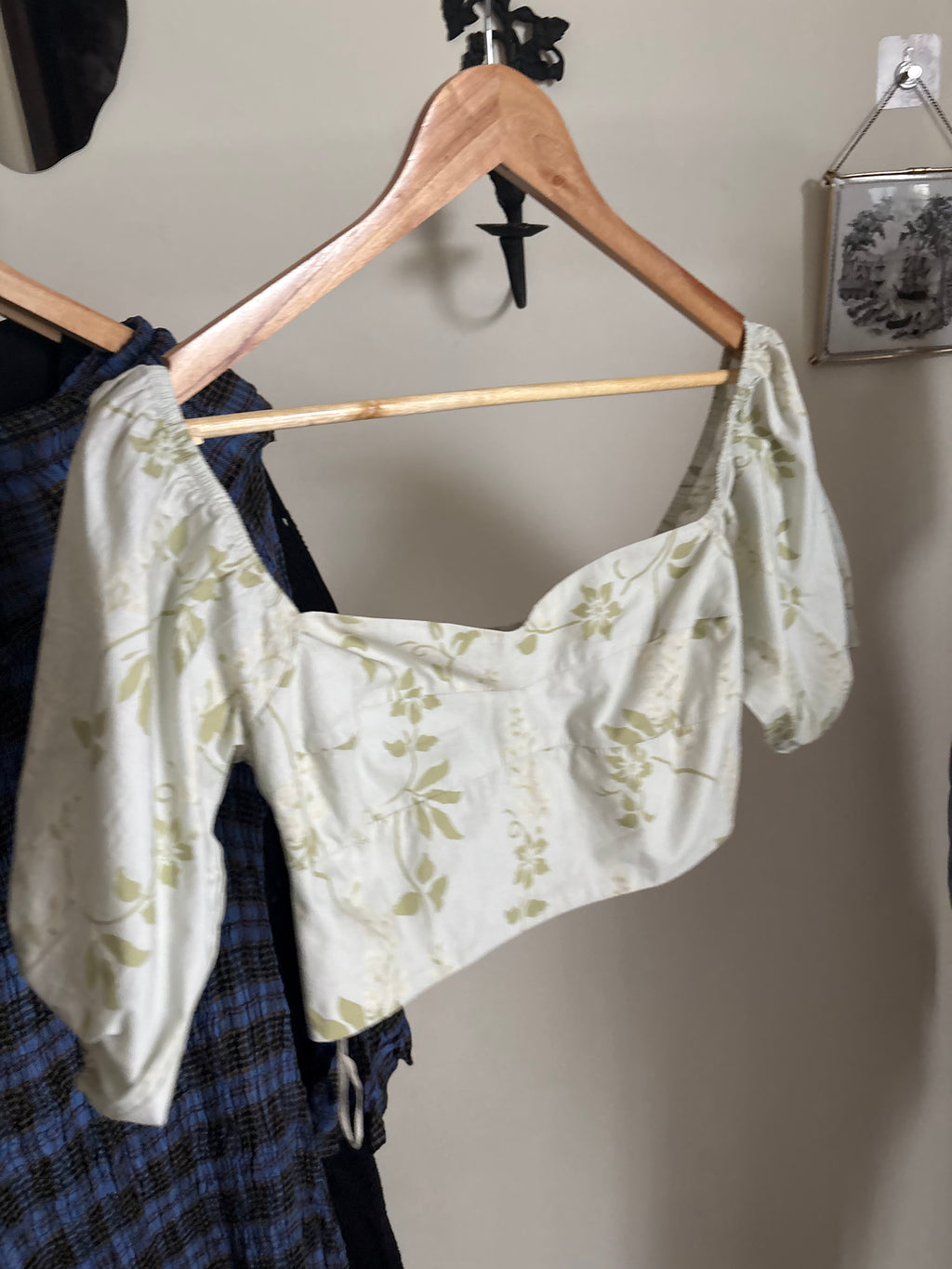 TIMELESS LONDON GREEN FLORAL TOP UK 10