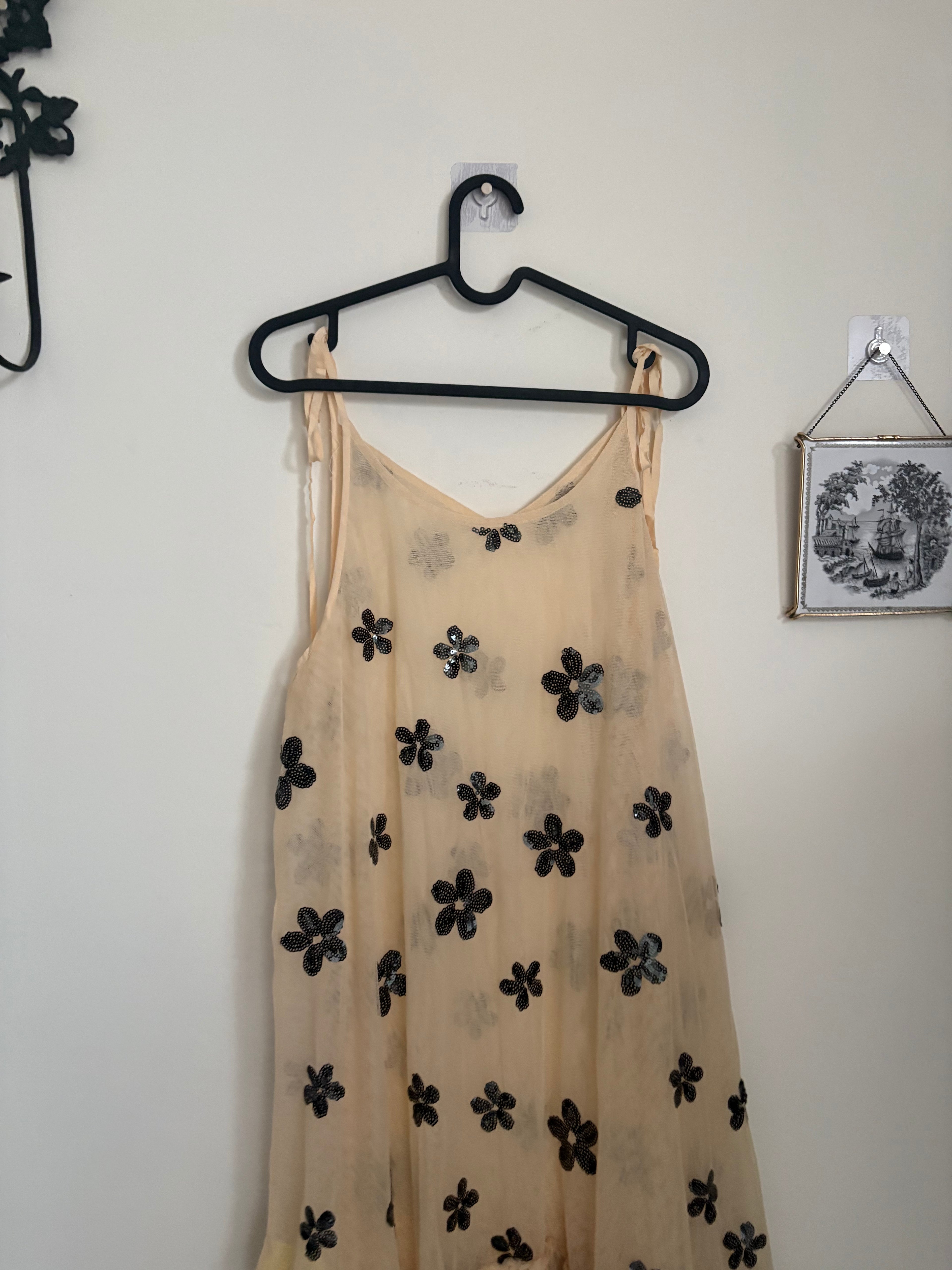URBAN OUTFITTERS UO Everly Semi-Sheer Sequin Midi Dress M