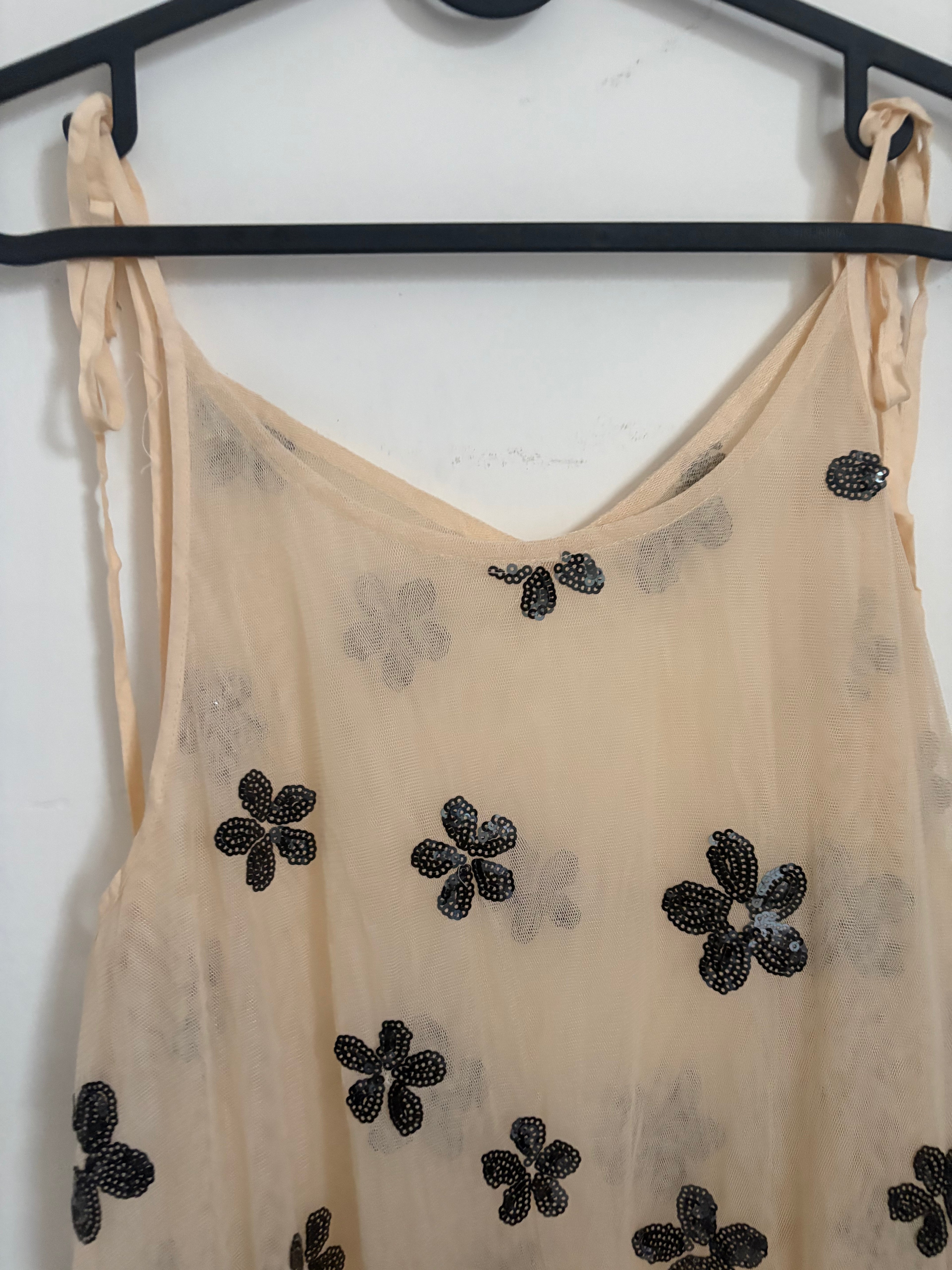 URBAN OUTFITTERS UO Everly Semi-Sheer Sequin Midi Dress M