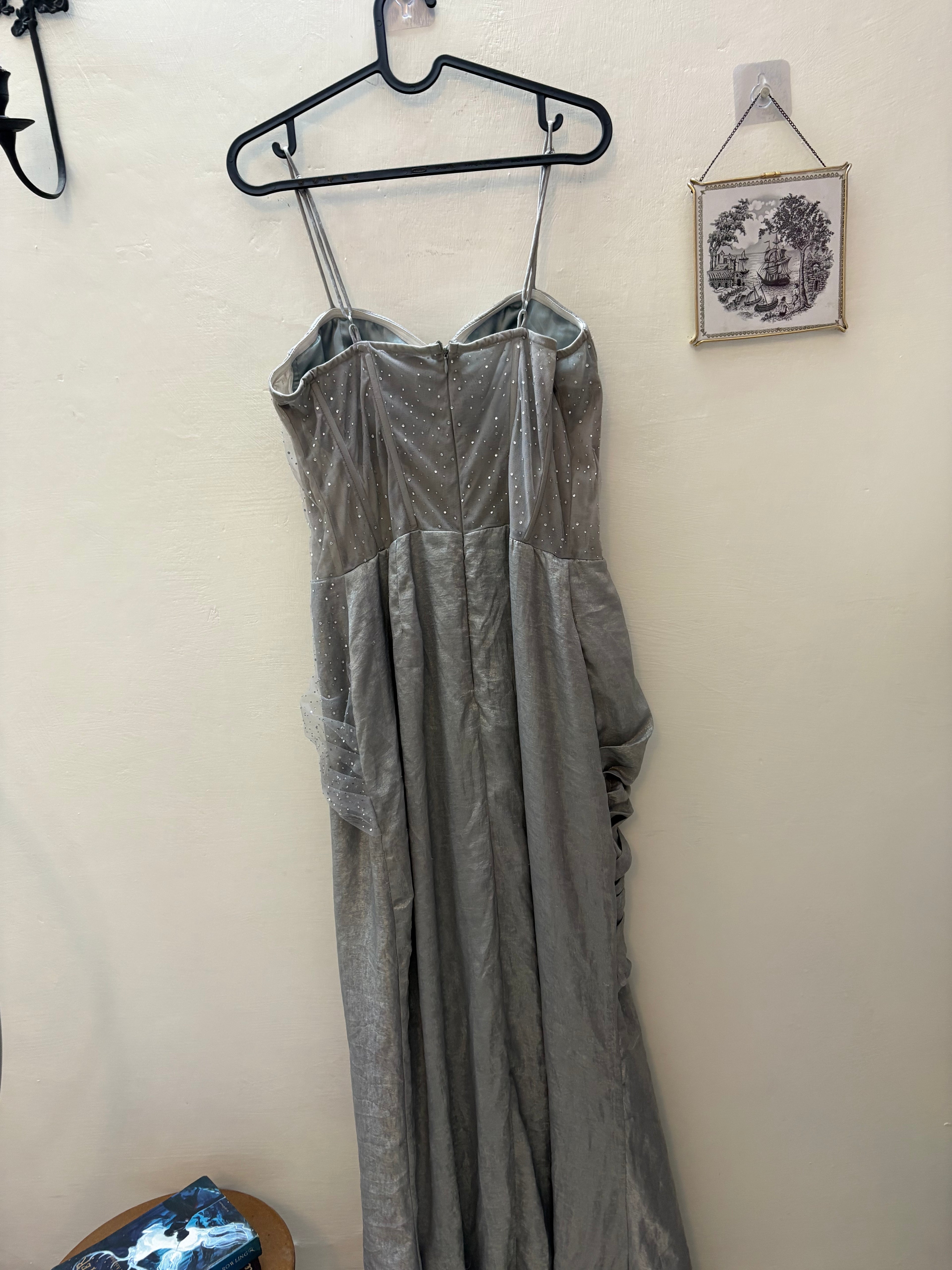 SAANJH BY LEA CLOTHING FAIZAH GREY RHINESTONE MESH ONE- PIECE SAREE SET L