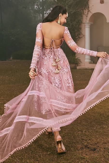 SAANJH BY LEA CLOTHING FARIHA LAVENDER GEORGETTE FLORAL EMBROIDERED KURTA