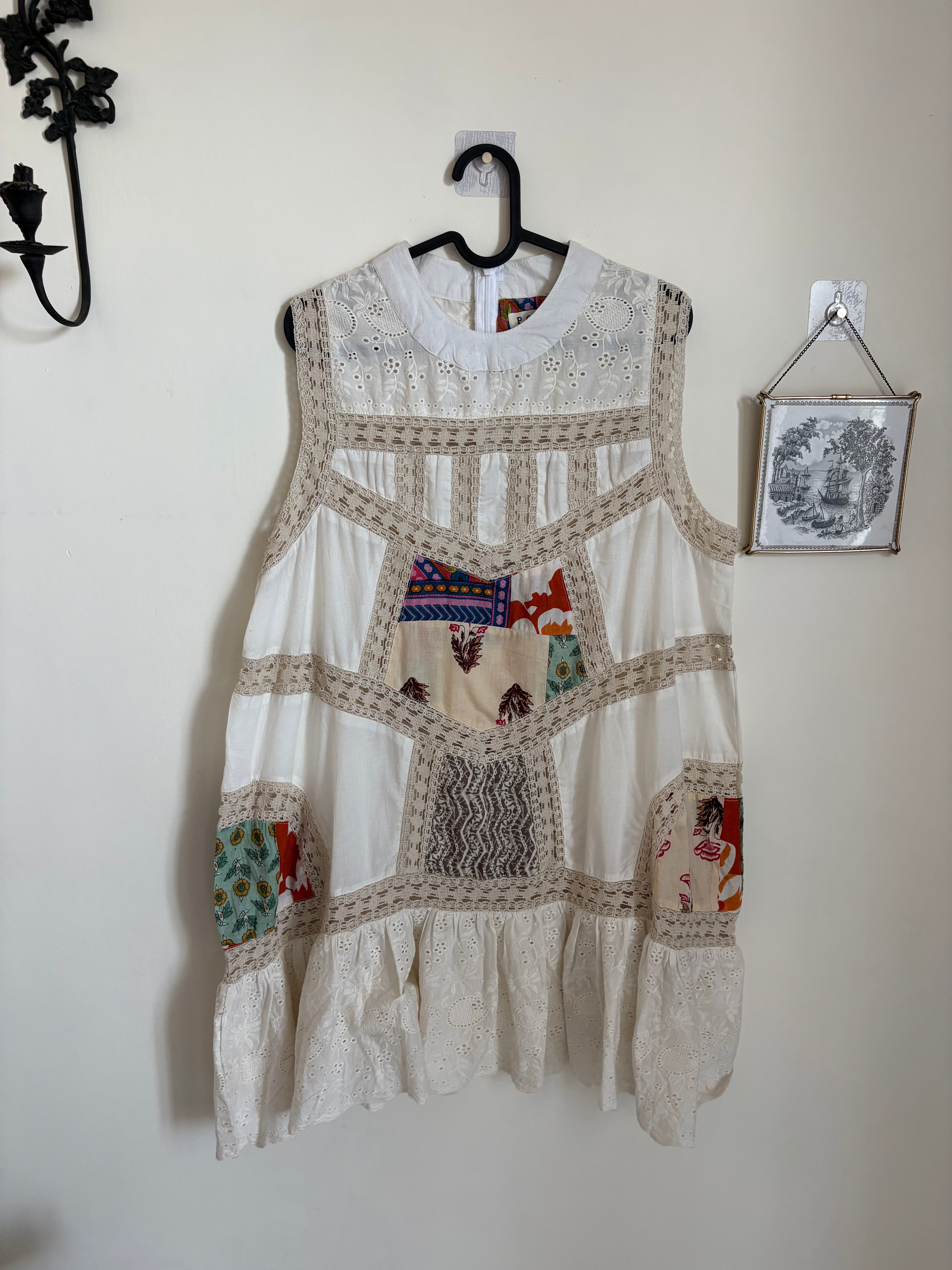 Kaia Eyelet Lace Dress S/M