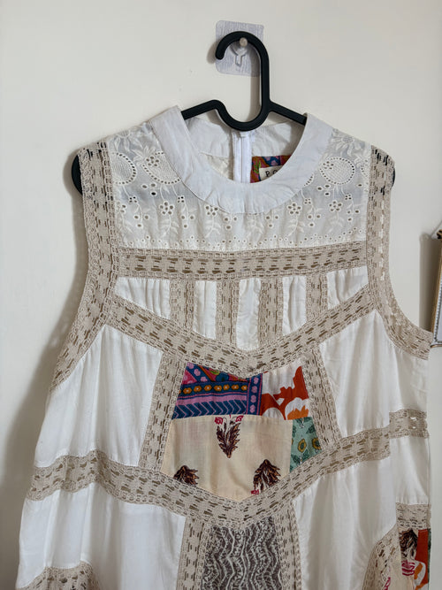 Kaia Eyelet Lace Dress S/M