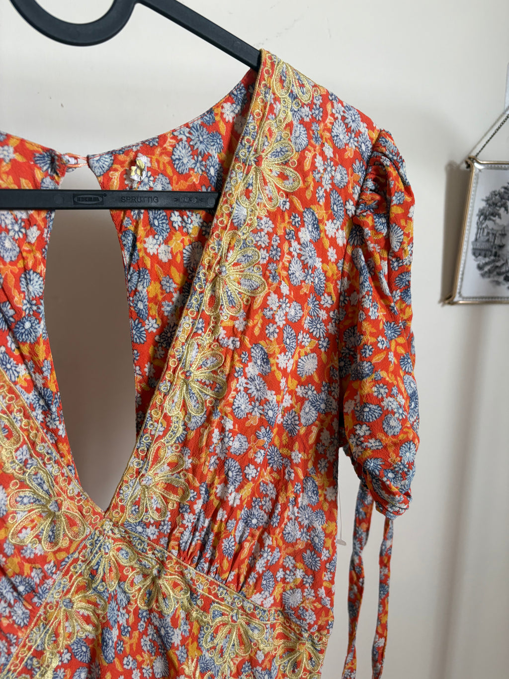 ORANGE FLORAL EMBROIDERED DRESS  S