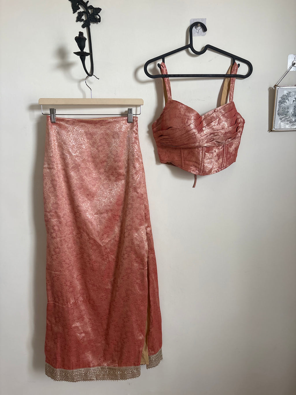 SAANJH BY LEA  Orange Brocade Lace Sweetheart Neck Neckline Top And Midi Skirt XS
