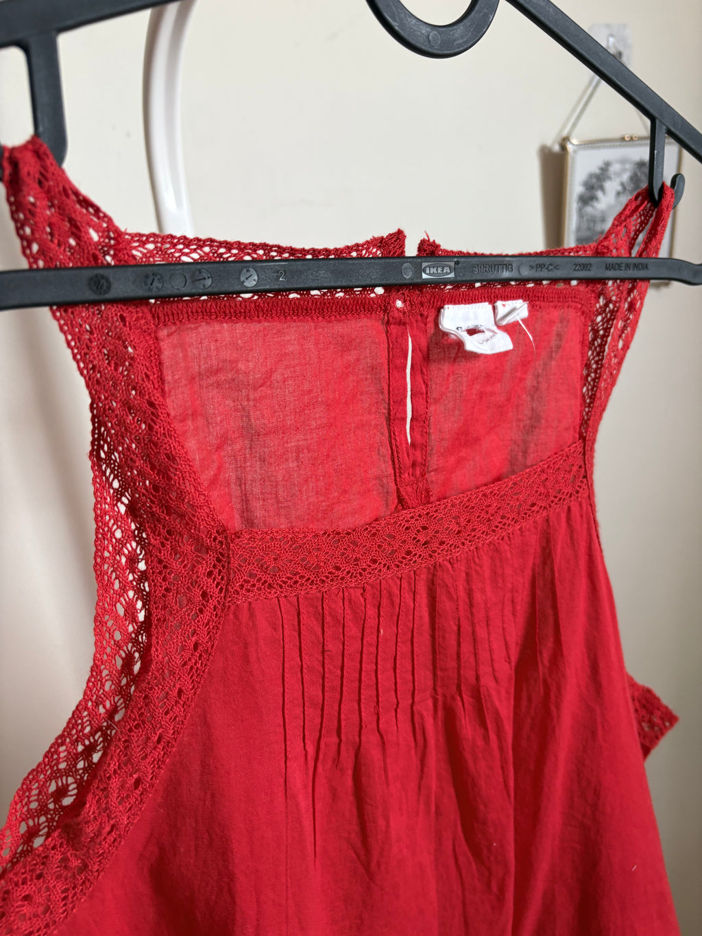 GAP HIGH NECK LACE TOP M