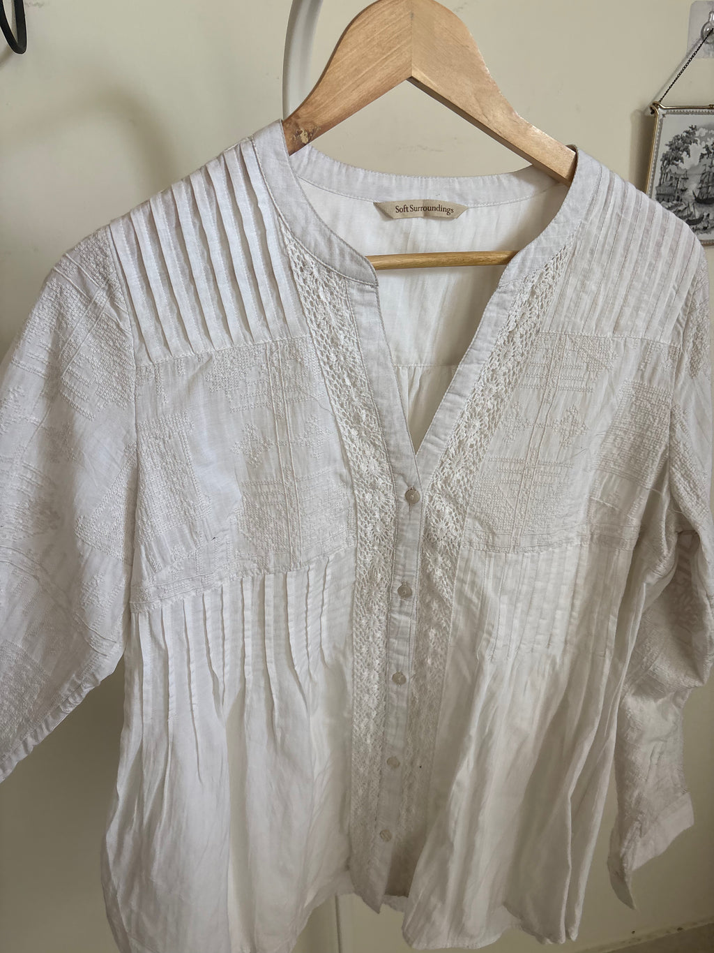 SOFT SURROUNDINGS EMBROIDERED BLOUSE M