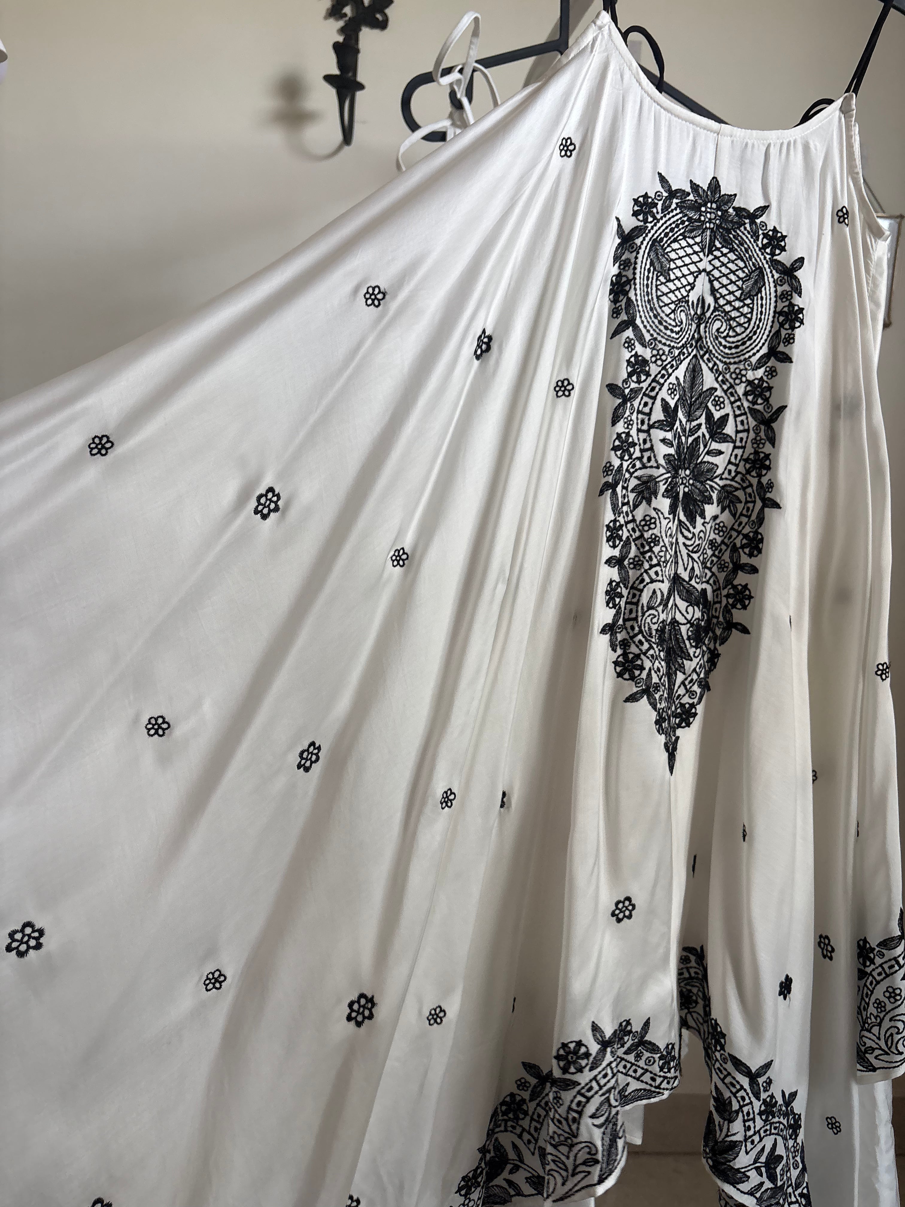 FLARED EMBROIDERED DRESS
