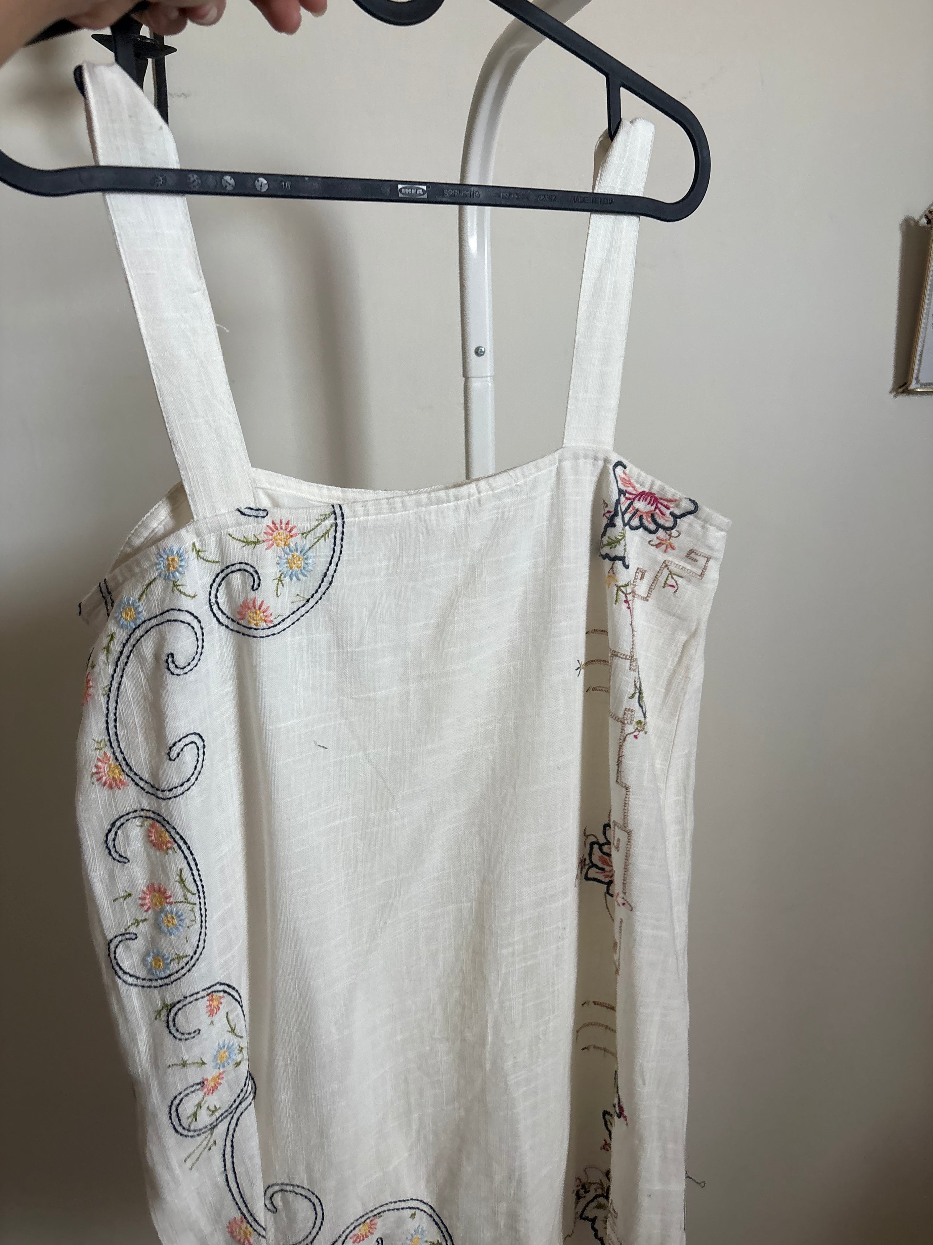YARGICI White Solid Square-Neck Strappy Dress