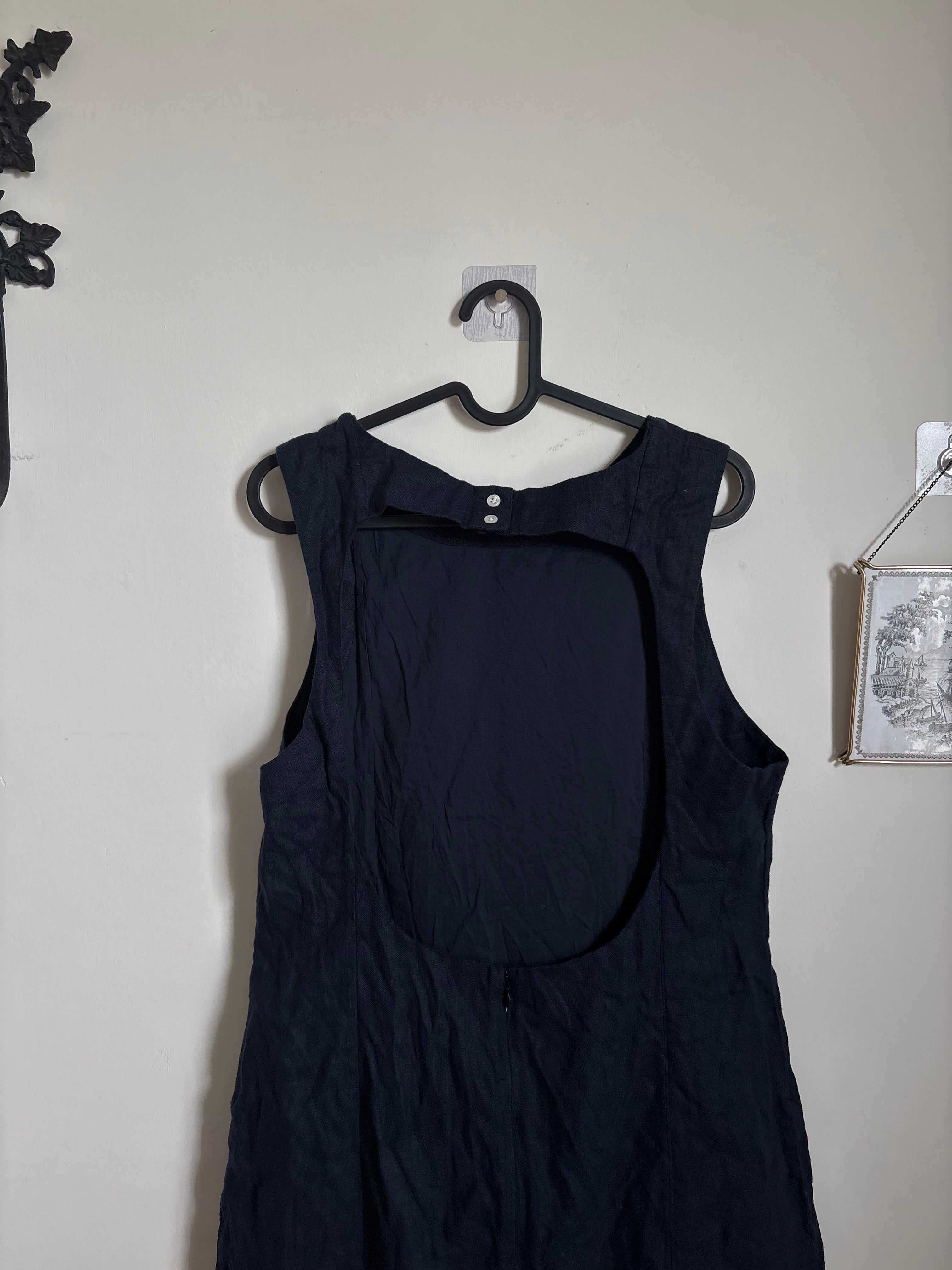 NAVY LINEN BACK CUTOUT DRESS L