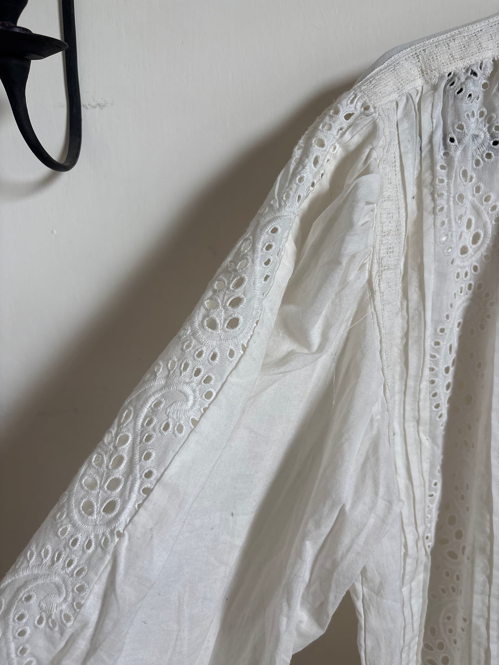 Apricot Broderie Pleat & Lace Grandad Collar Oversized Blouse- White S/M