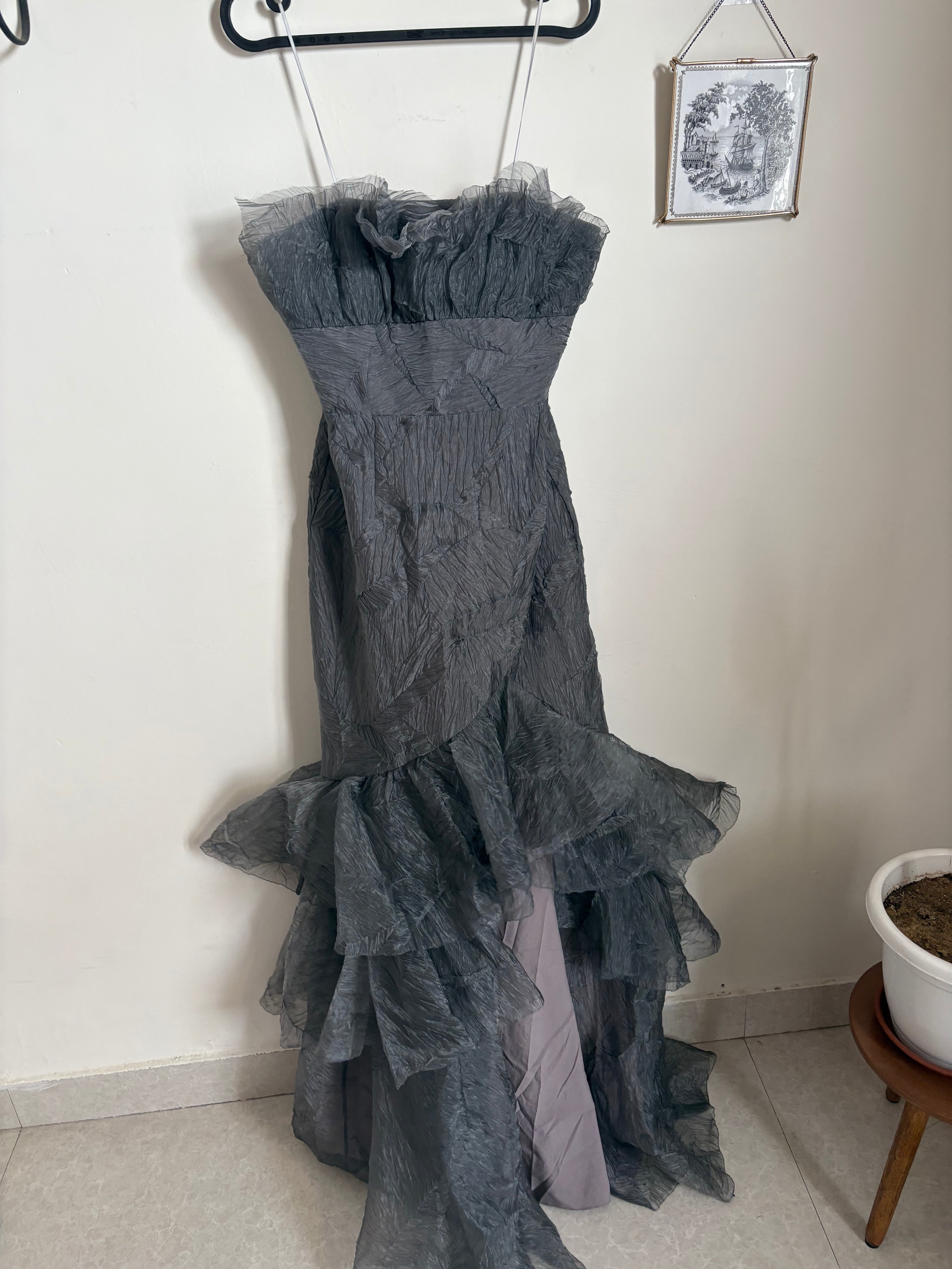 MARCHESA GOWN GREY RUFFLE WITH SLIT XS