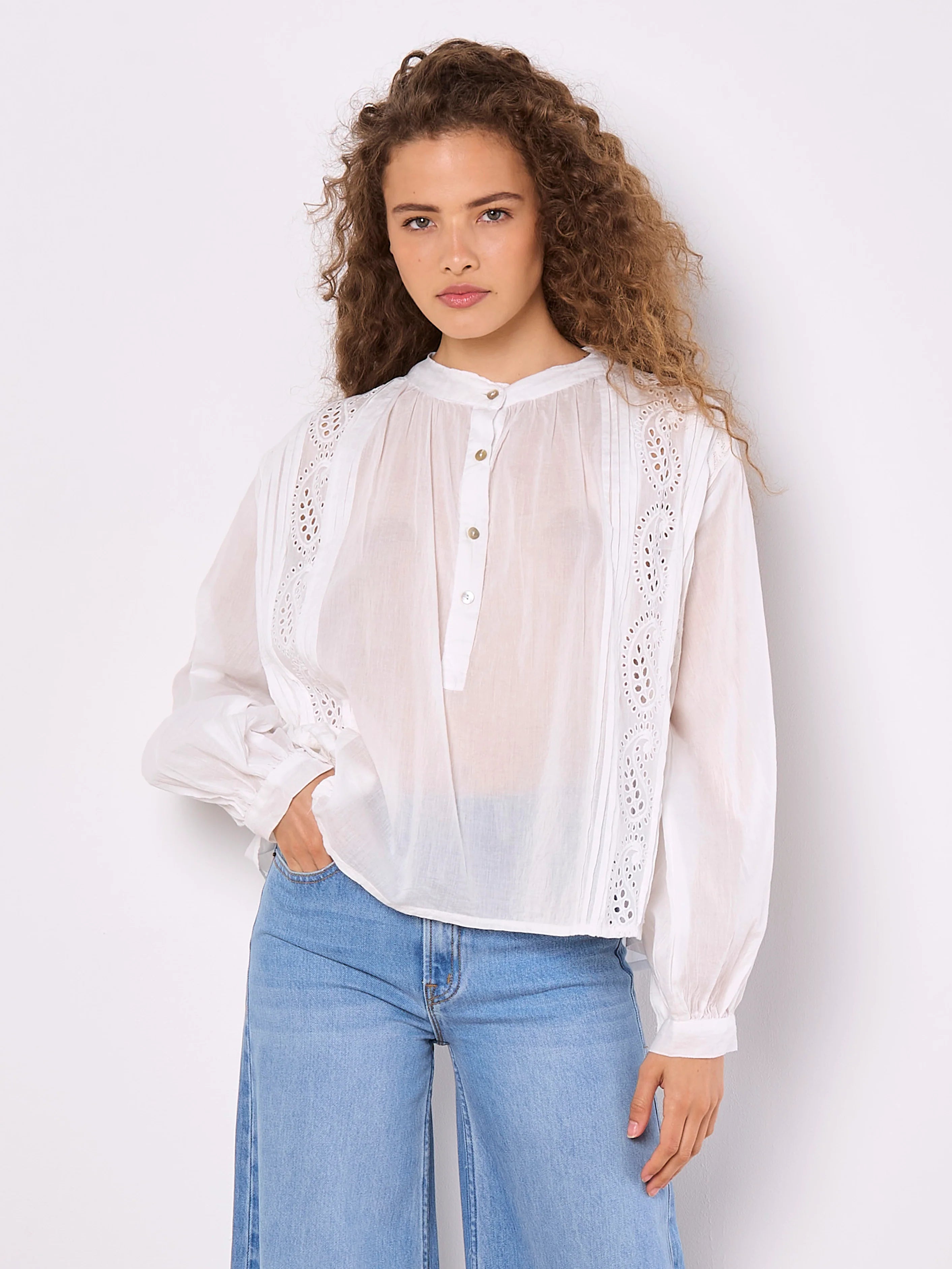 Apricot Broderie Pleat & Lace Grandad Collar Oversized Blouse- White S/M