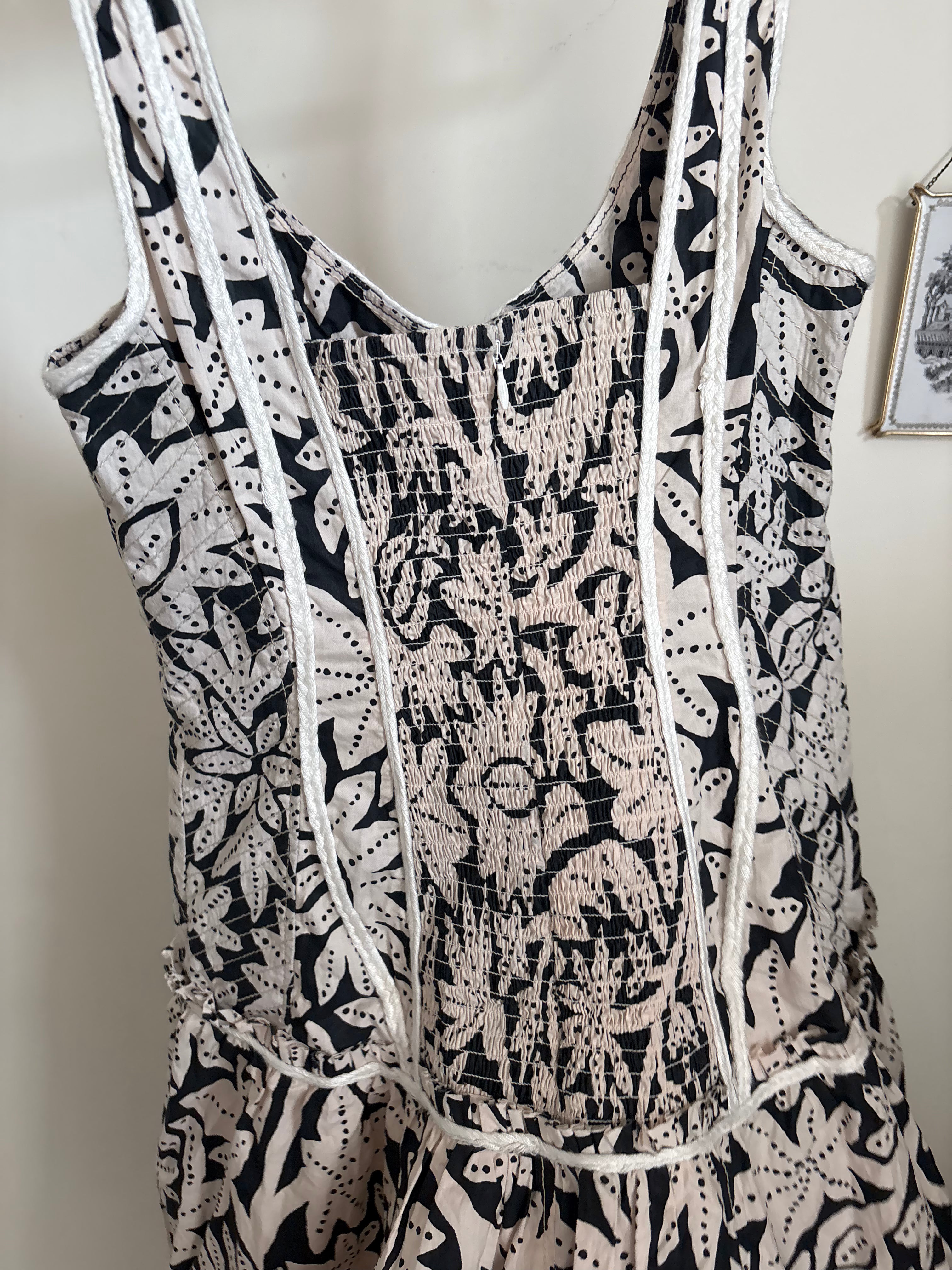 BLACK & BEIGE DROPWAIST DRESS S