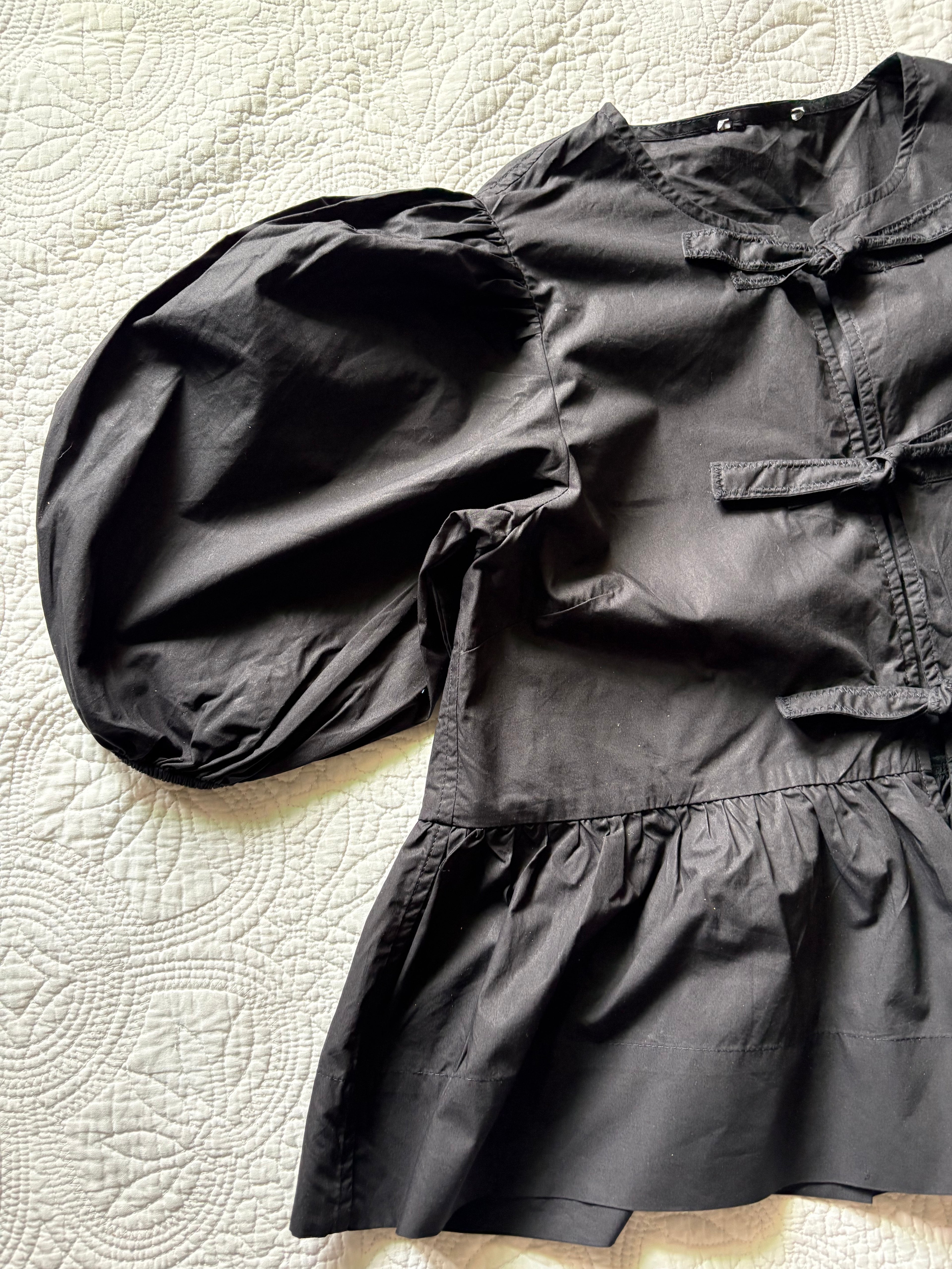 GANNI TIE TOP BLACK