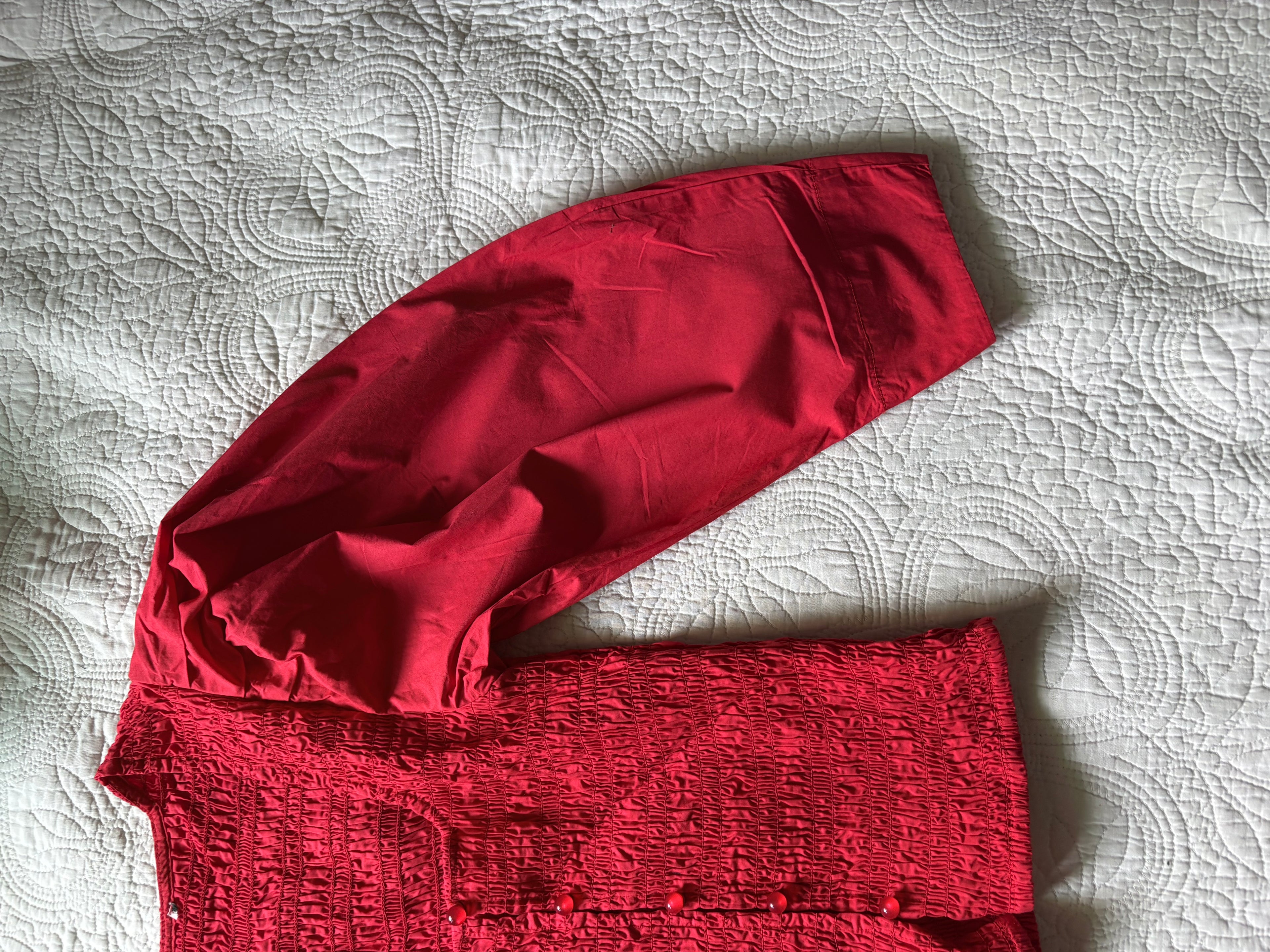 GANNI RED SMOCKED TOP