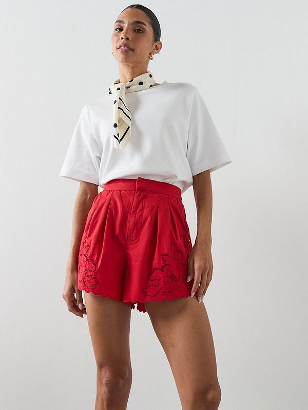 MNG RED SHORTS UK 12