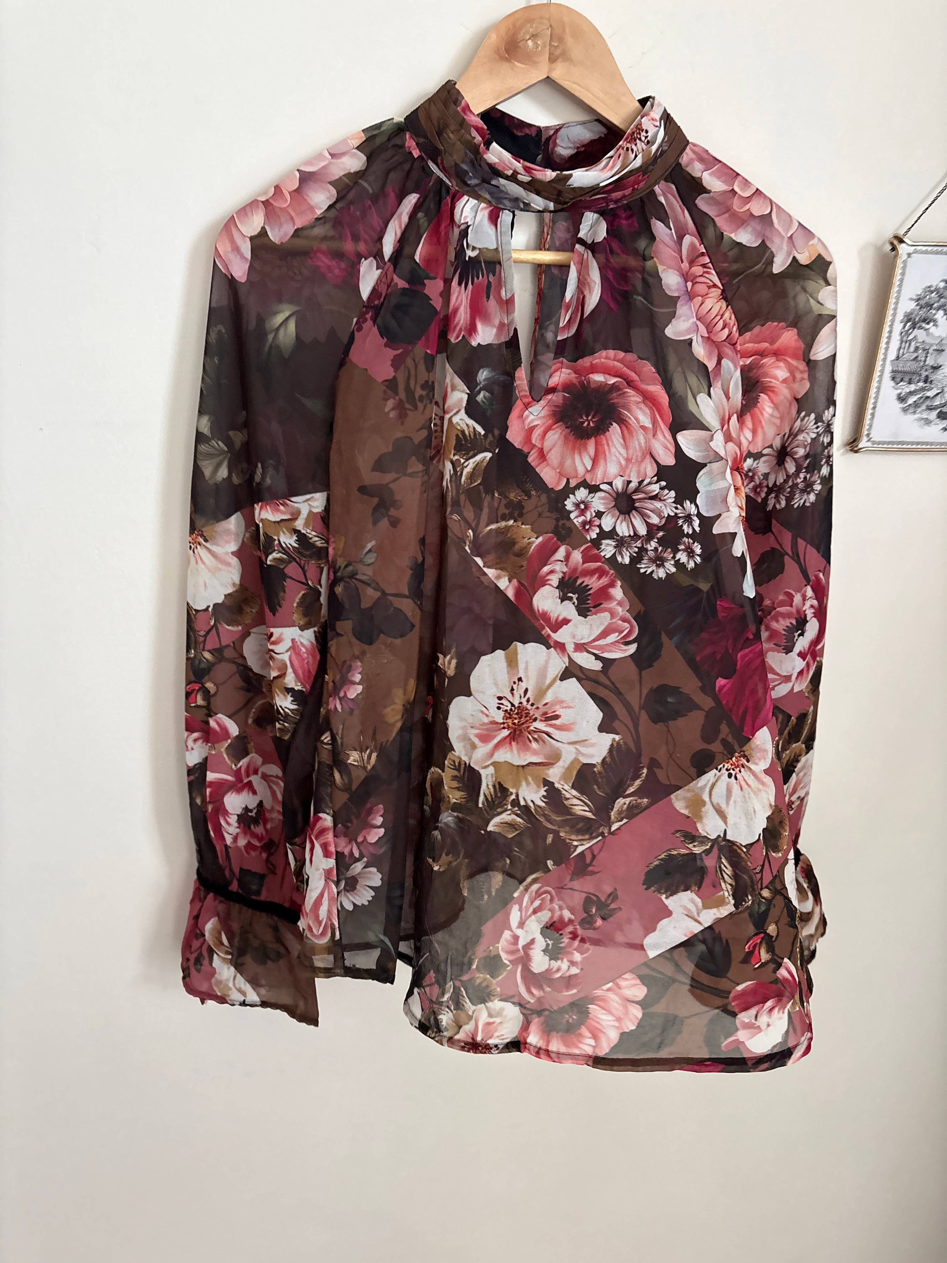 LIPSY FLORAL TOP UK 8