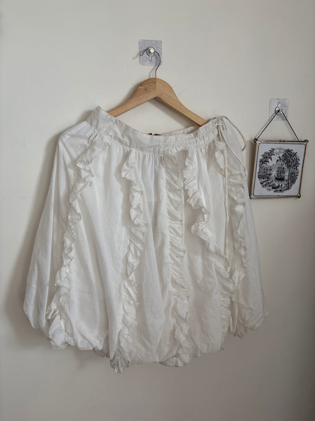 RUFFLE BUBBLE SKIRT 28"