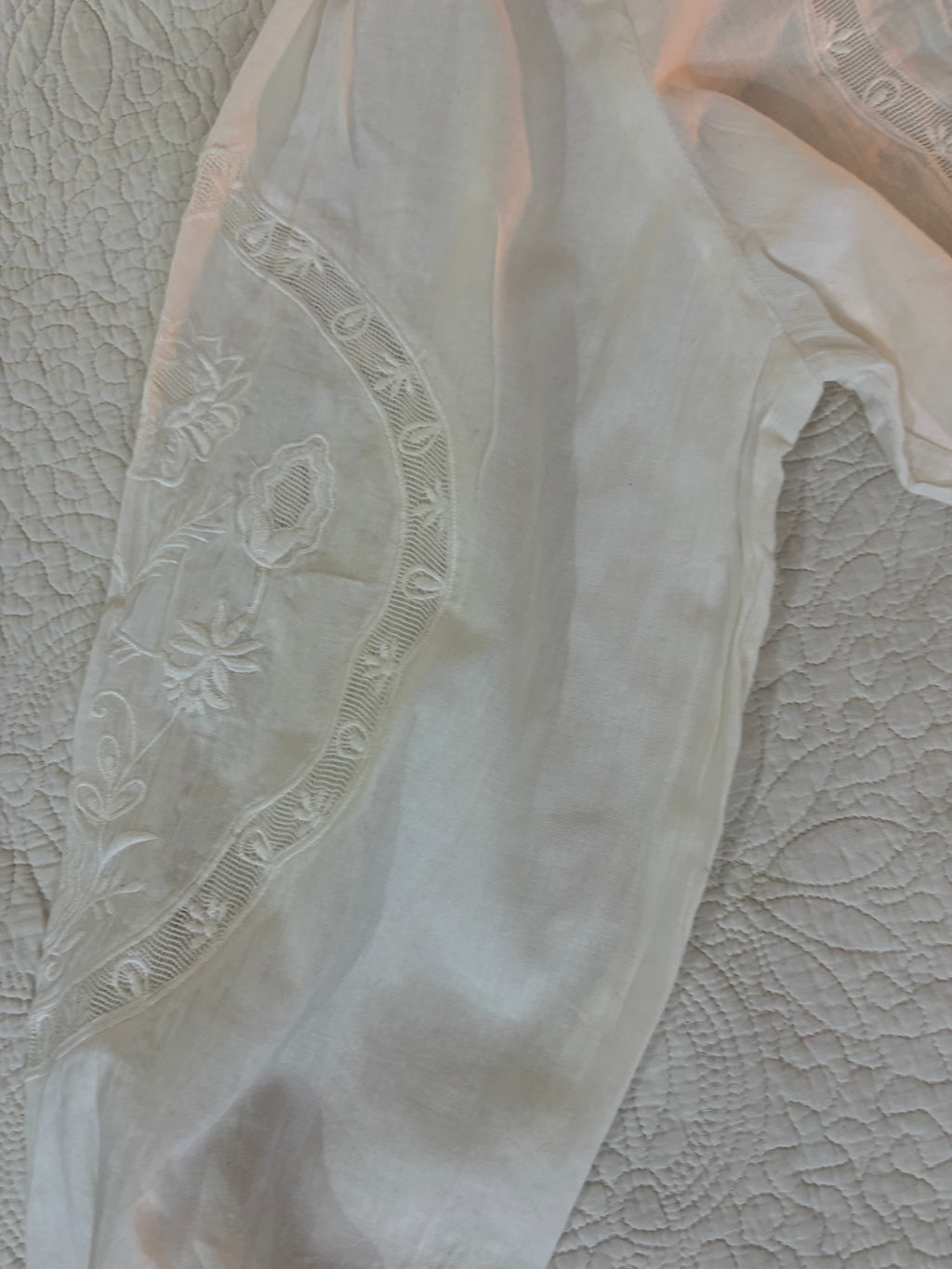 Indi&Cold embroidered top M