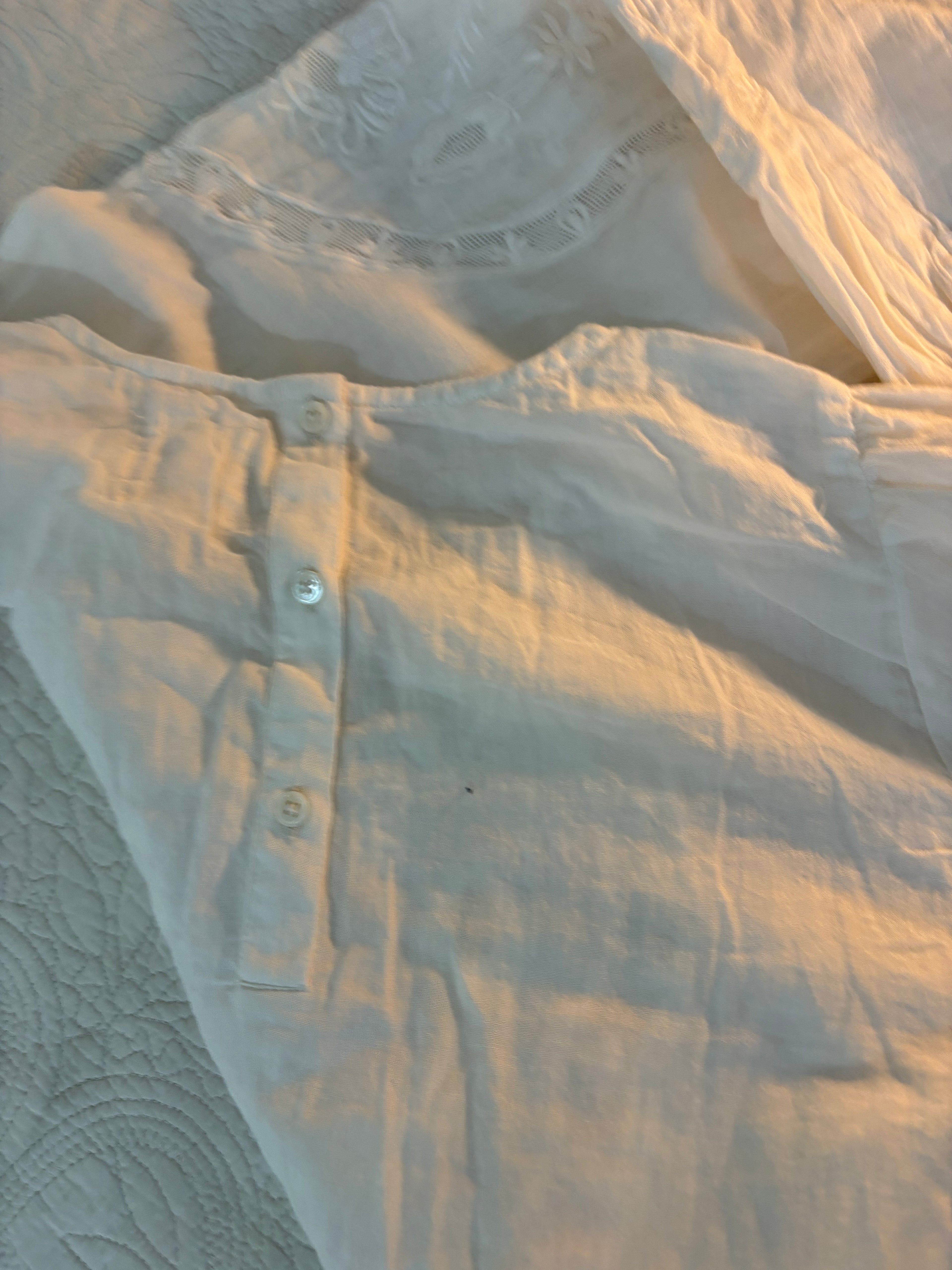 Indi&Cold embroidered top M