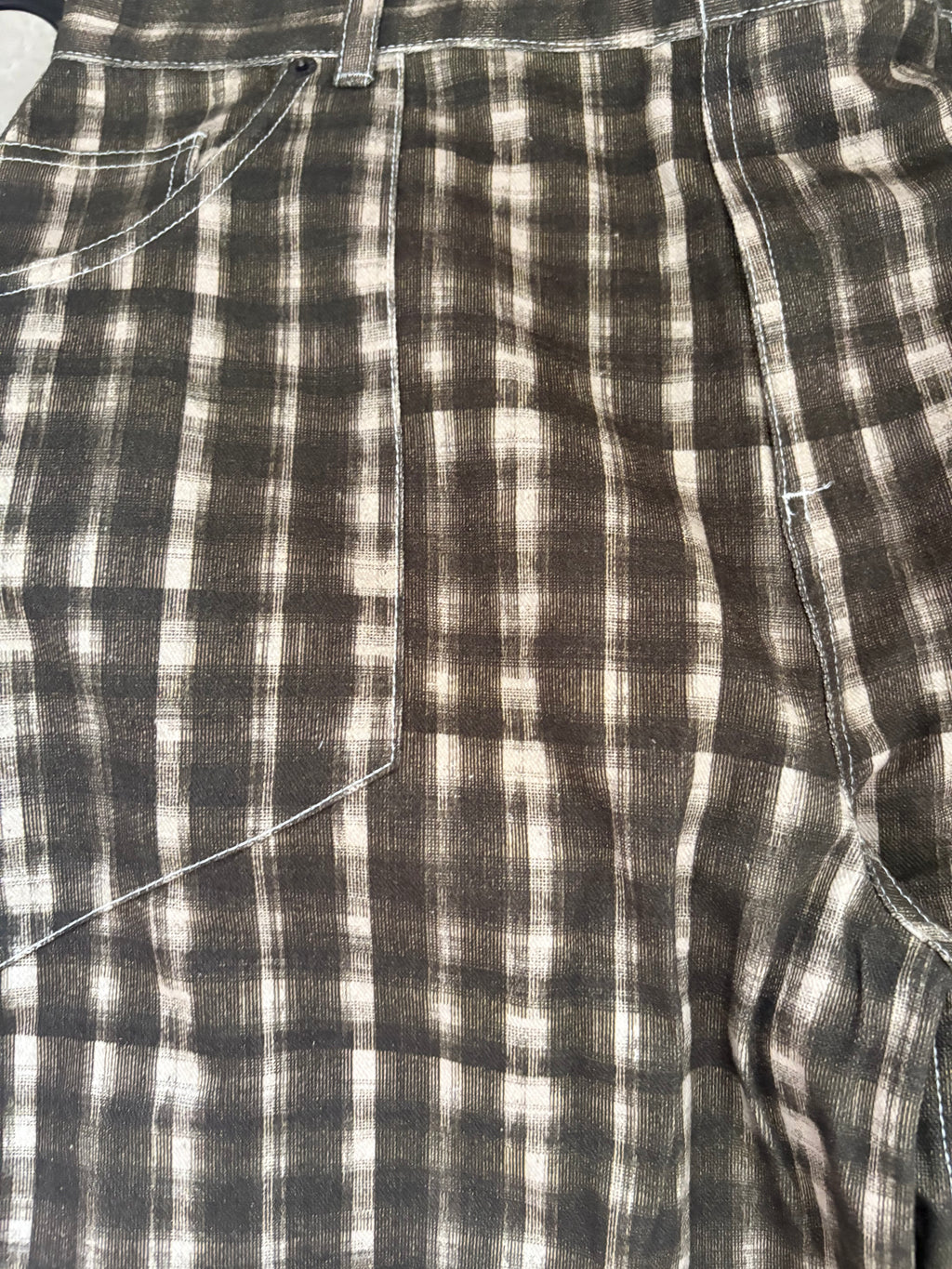 BASIC PLEASURE MODE JORTS CHECKED 32"