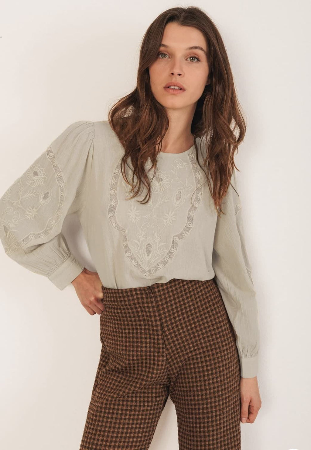 Indi&Cold embroidered top M