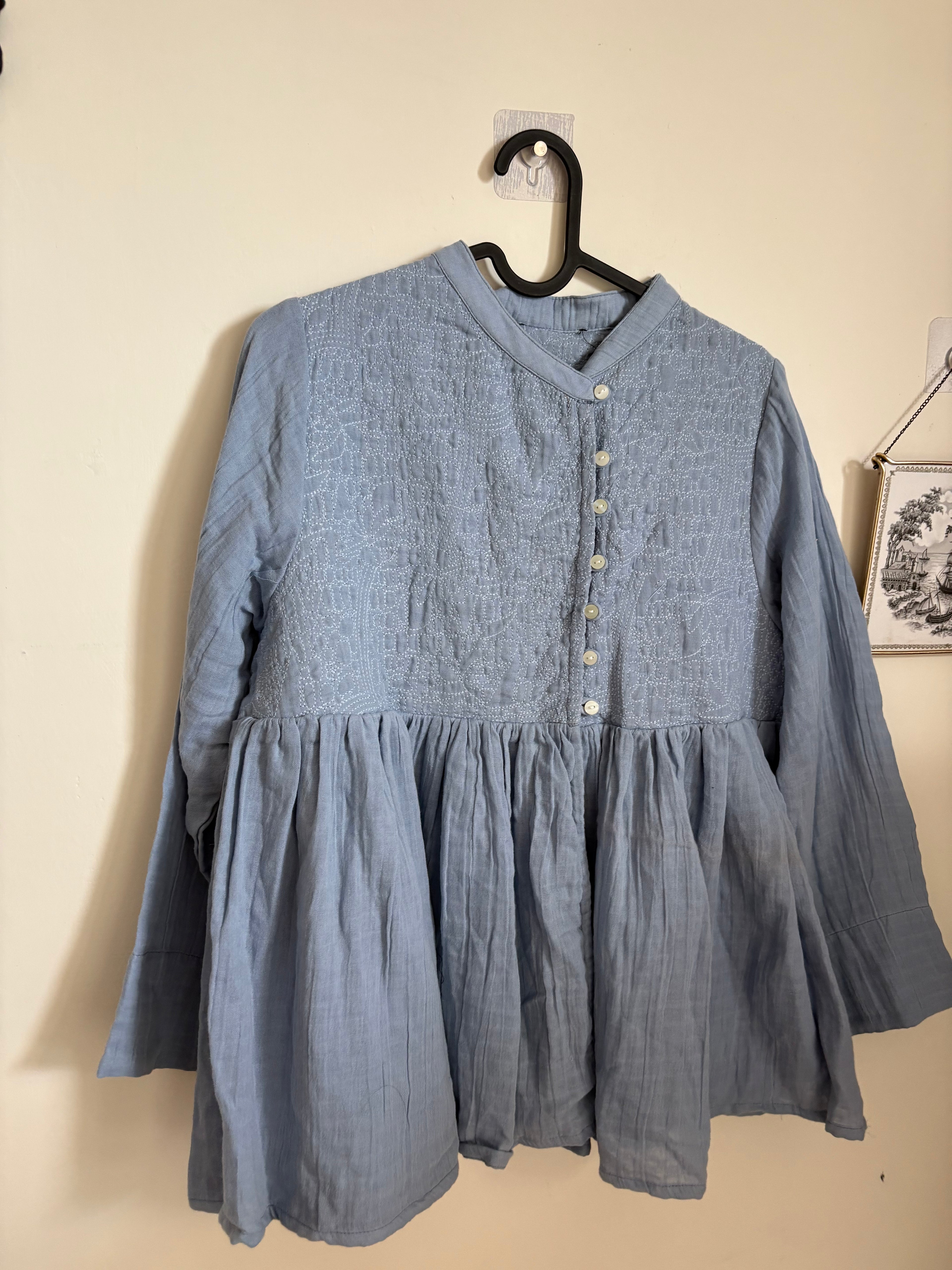 BLUE EMBROIDERED TOP S