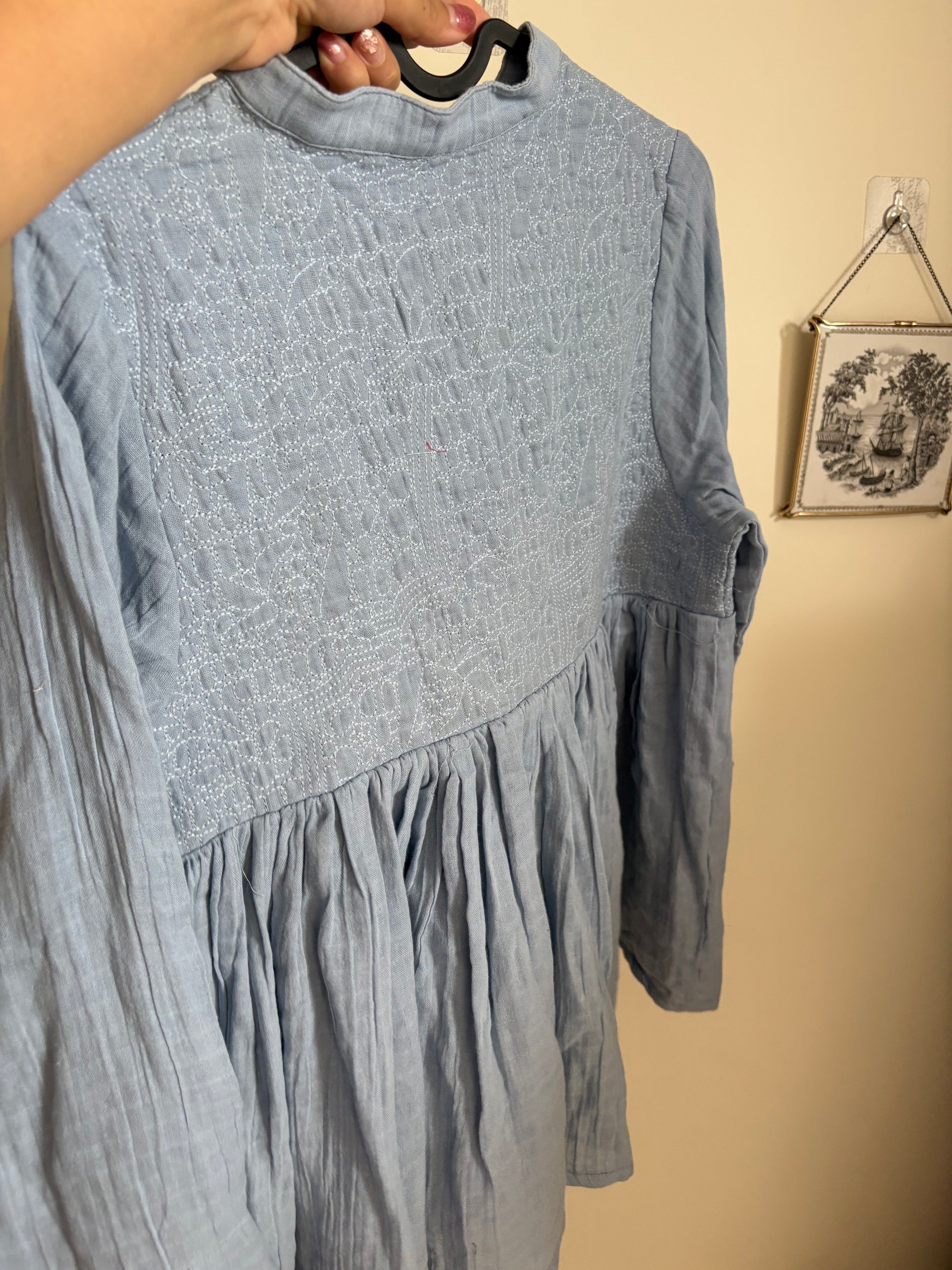 BLUE EMBROIDERED TOP S